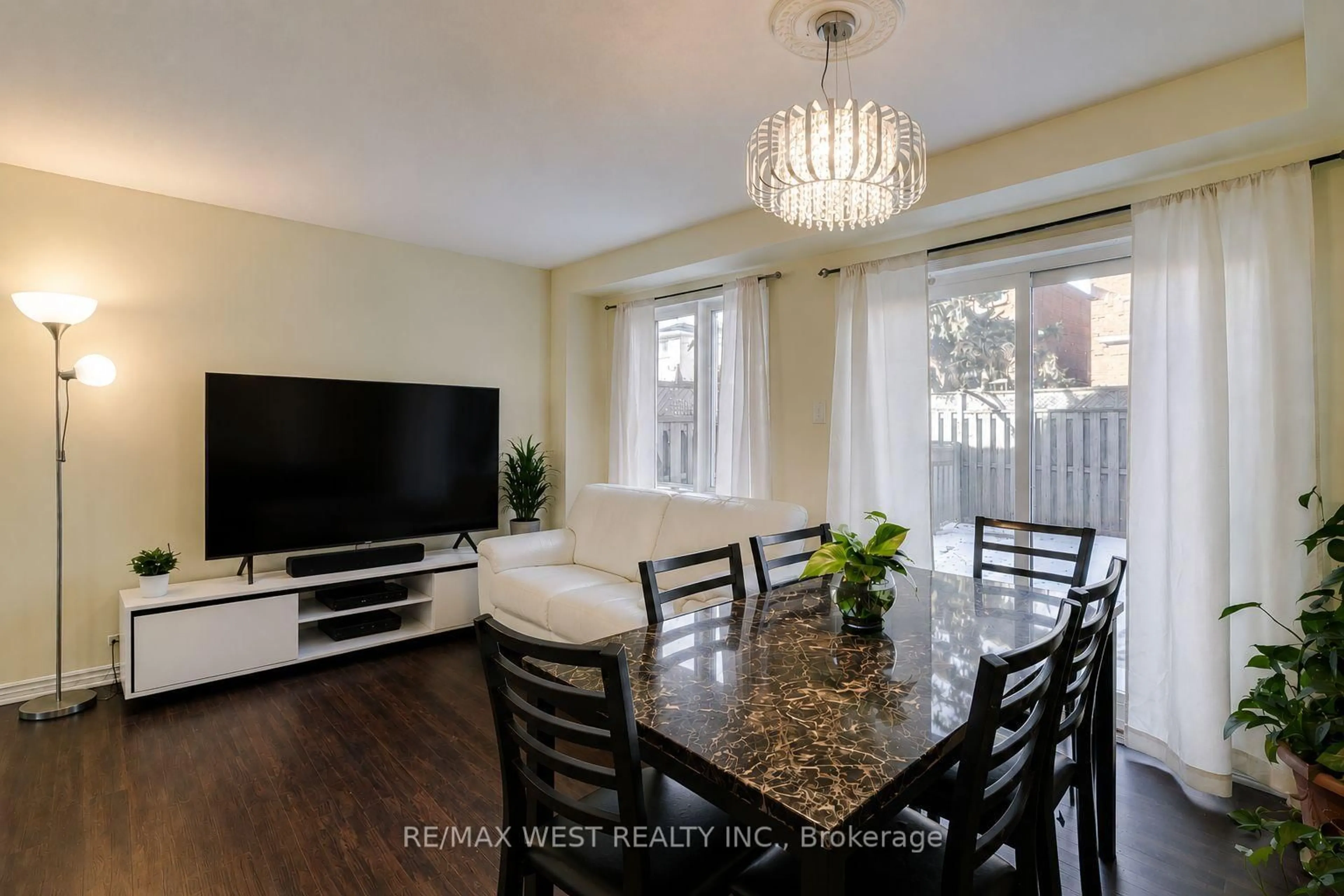 Unknown for 6400 Lawrence Ave #12, Toronto Ontario M1C 5C6