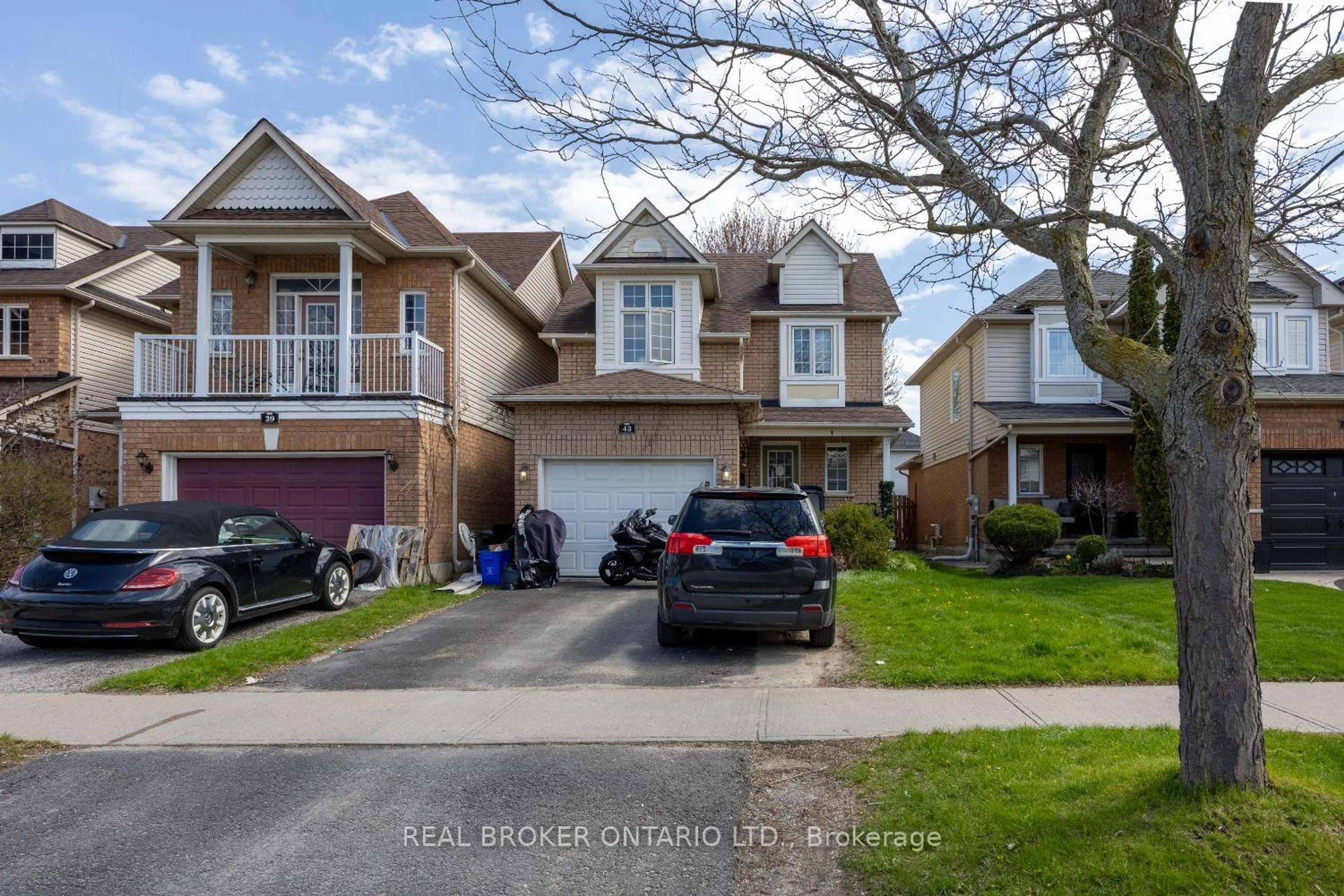 Unknown for 43 Madden Pl, Clarington Ontario L1C 5K3