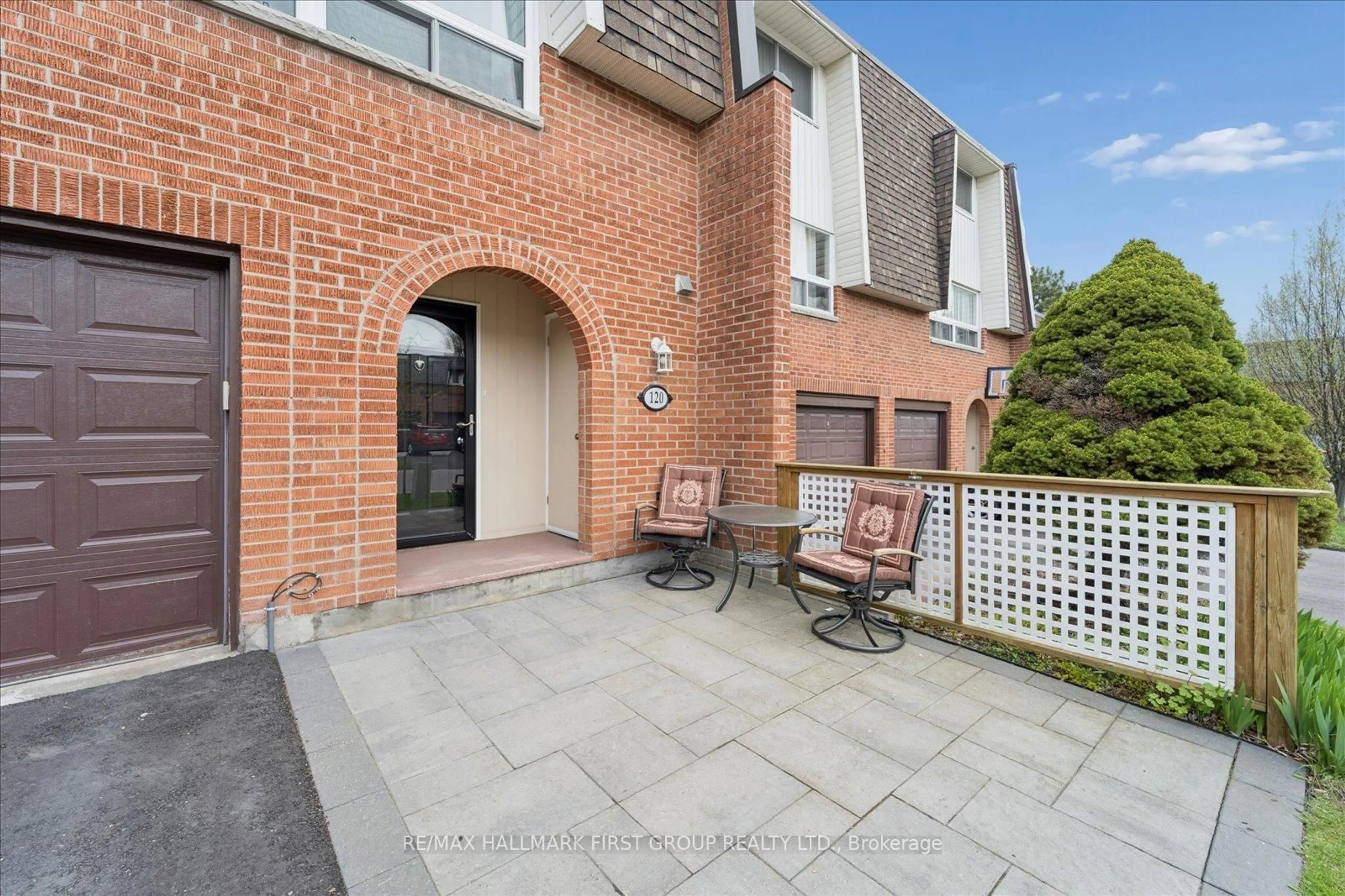 A pic from outside/outdoor area/front of a property/back of a property/a pic from drone, street for 120 Deacon Lane, Ajax Ontario L1S 2T3