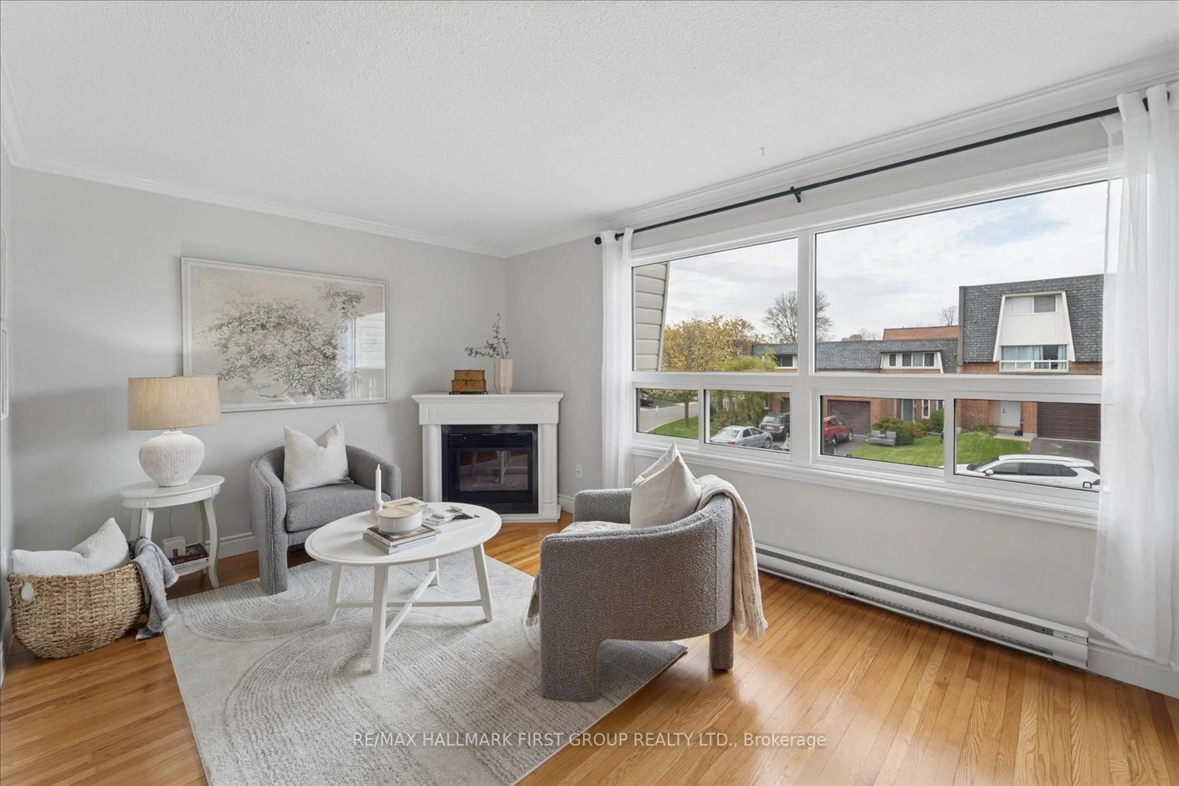 Living room with furniture, unknown for 120 Deacon Lane, Ajax Ontario L1S 2T3
