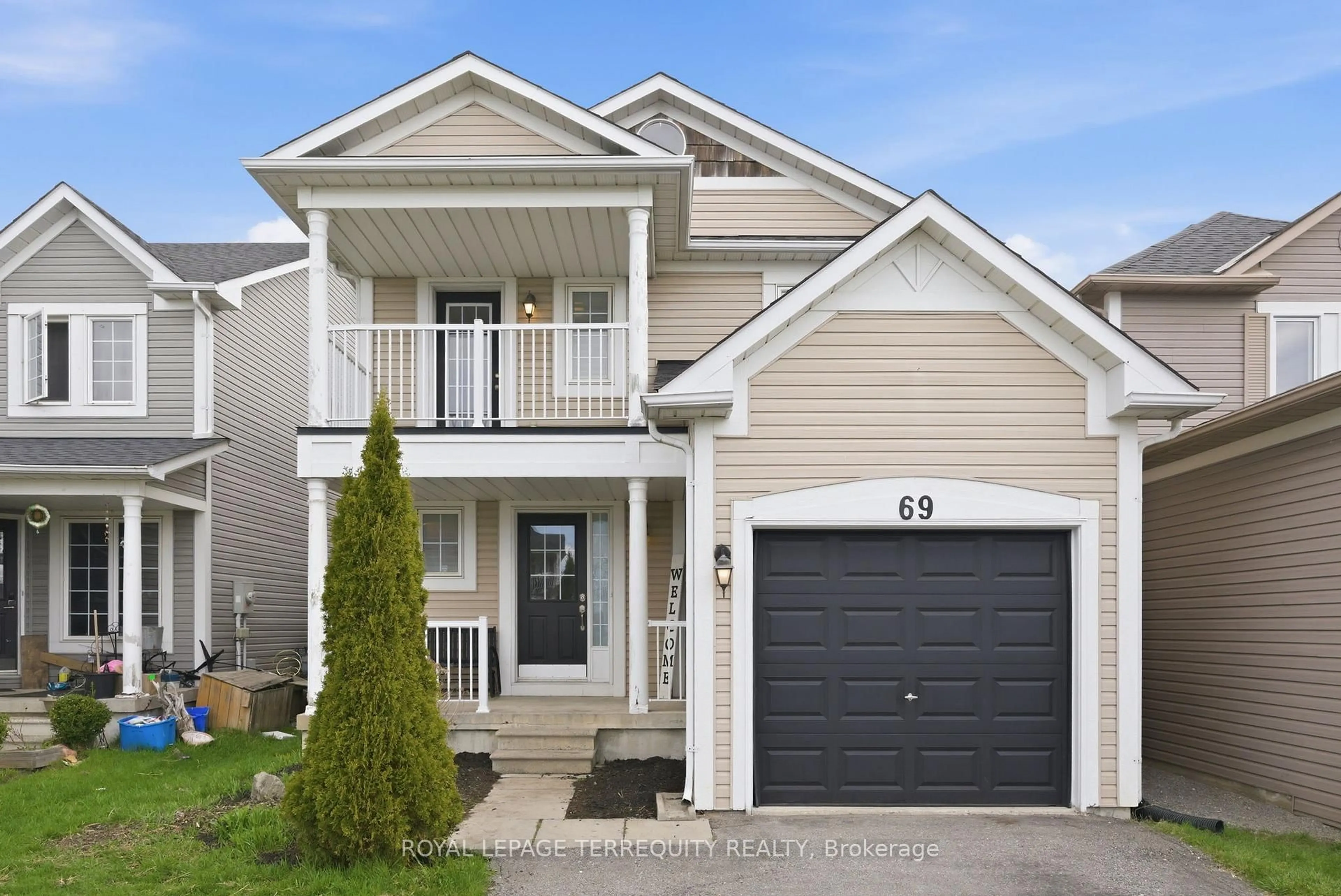 Home with vinyl exterior material, street for 69 Hammond St, Clarington Ontario L1C 5E6