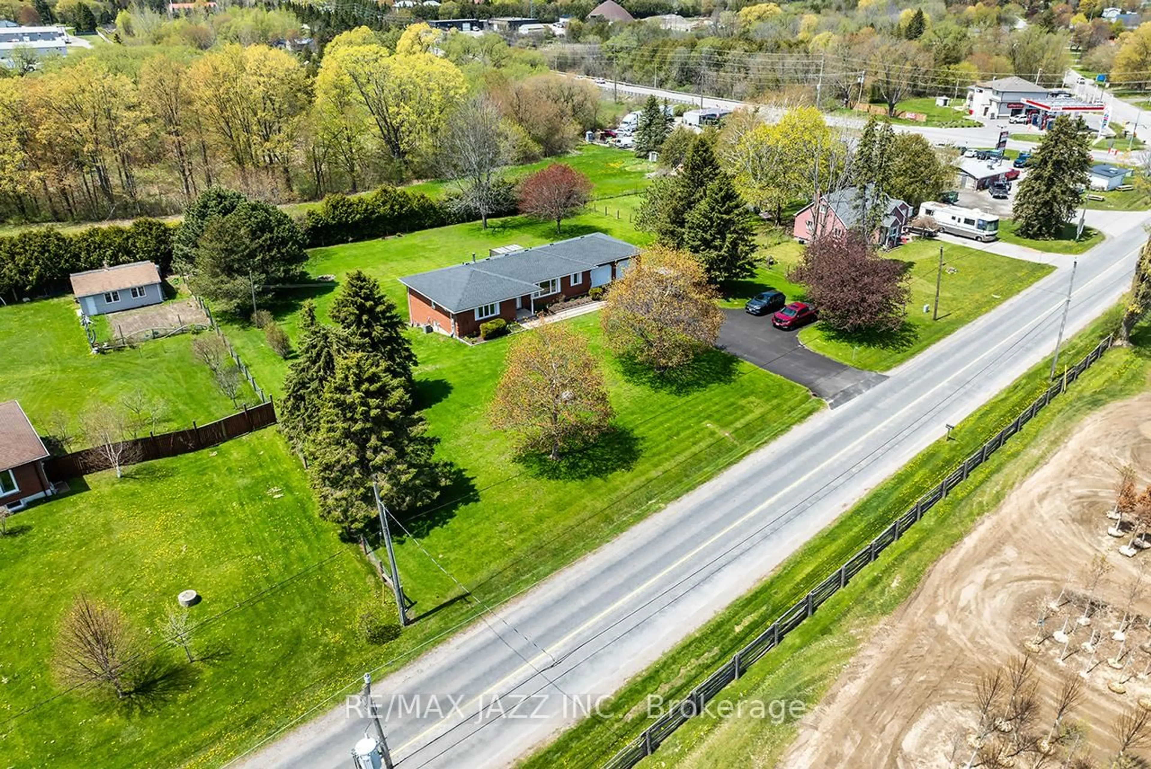 A pic from outside/outdoor area/front of a property/back of a property/a pic from drone, street for 4838 Old Scugog Rd, Clarington Ontario L1C 3K2