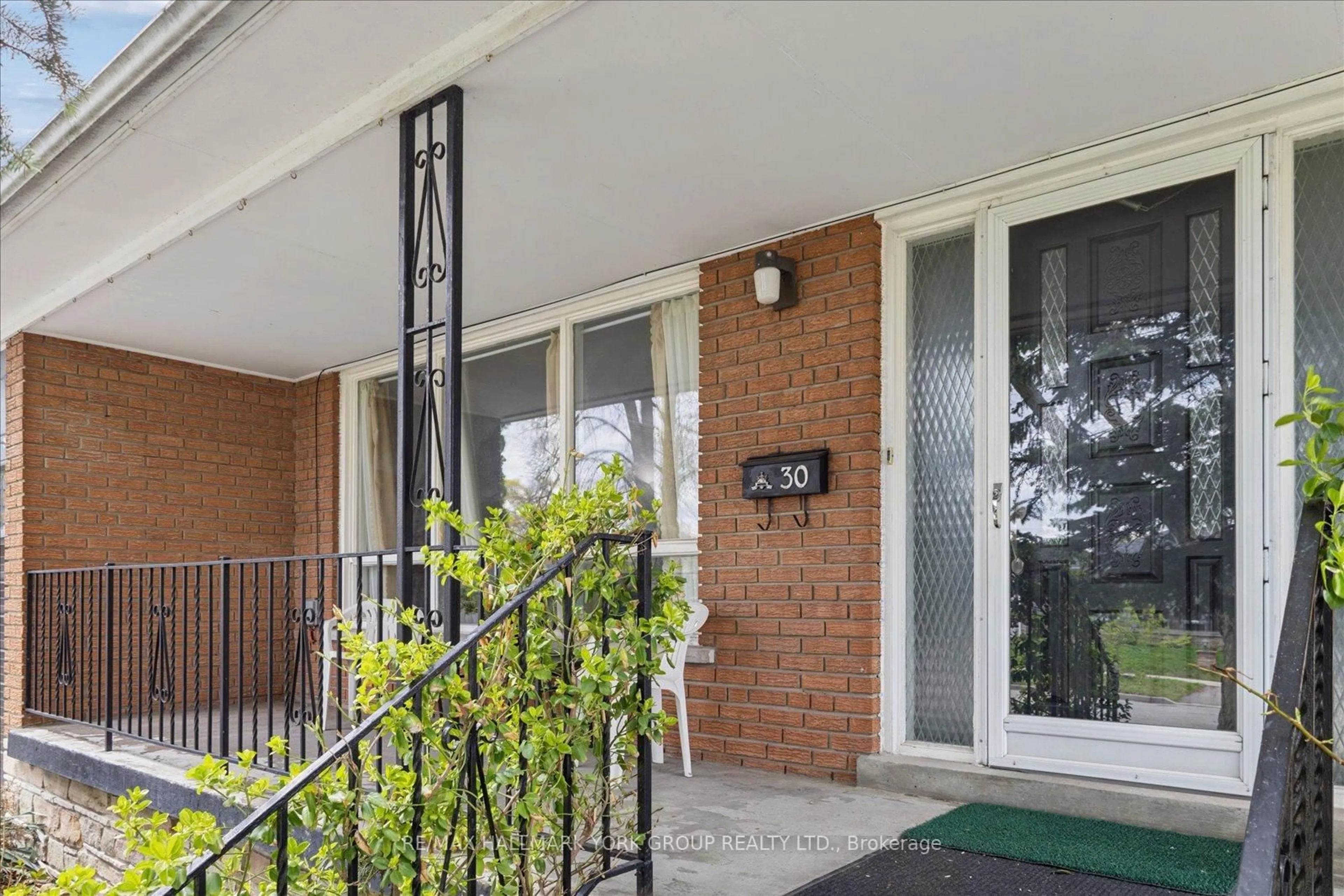 Unknown for 30 Briarbluff Ave, Toronto Ontario M1E 3H3