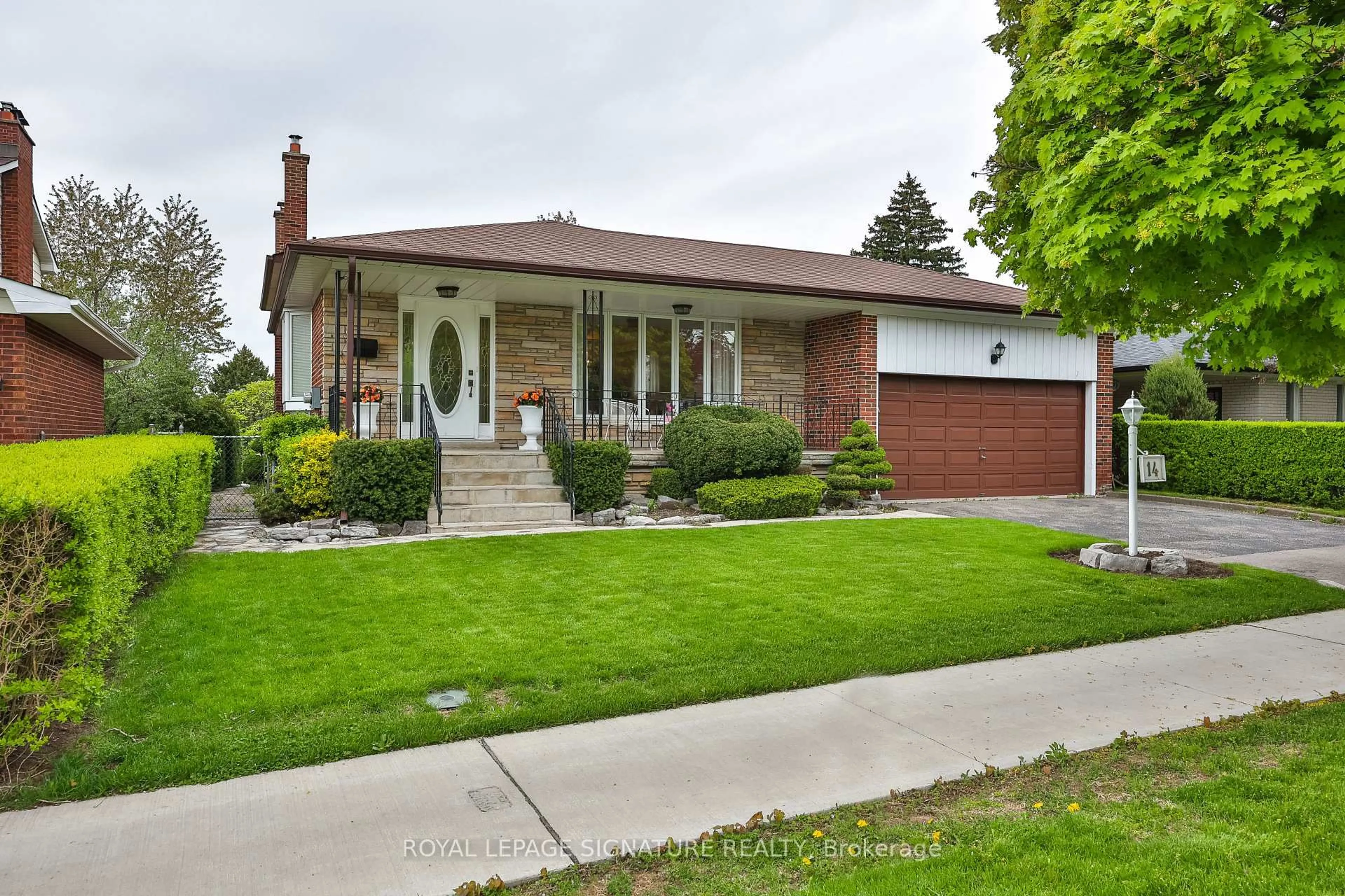 Home with brick exterior material, street for 14 Logstone Cres, Toronto Ontario M1E 4M3