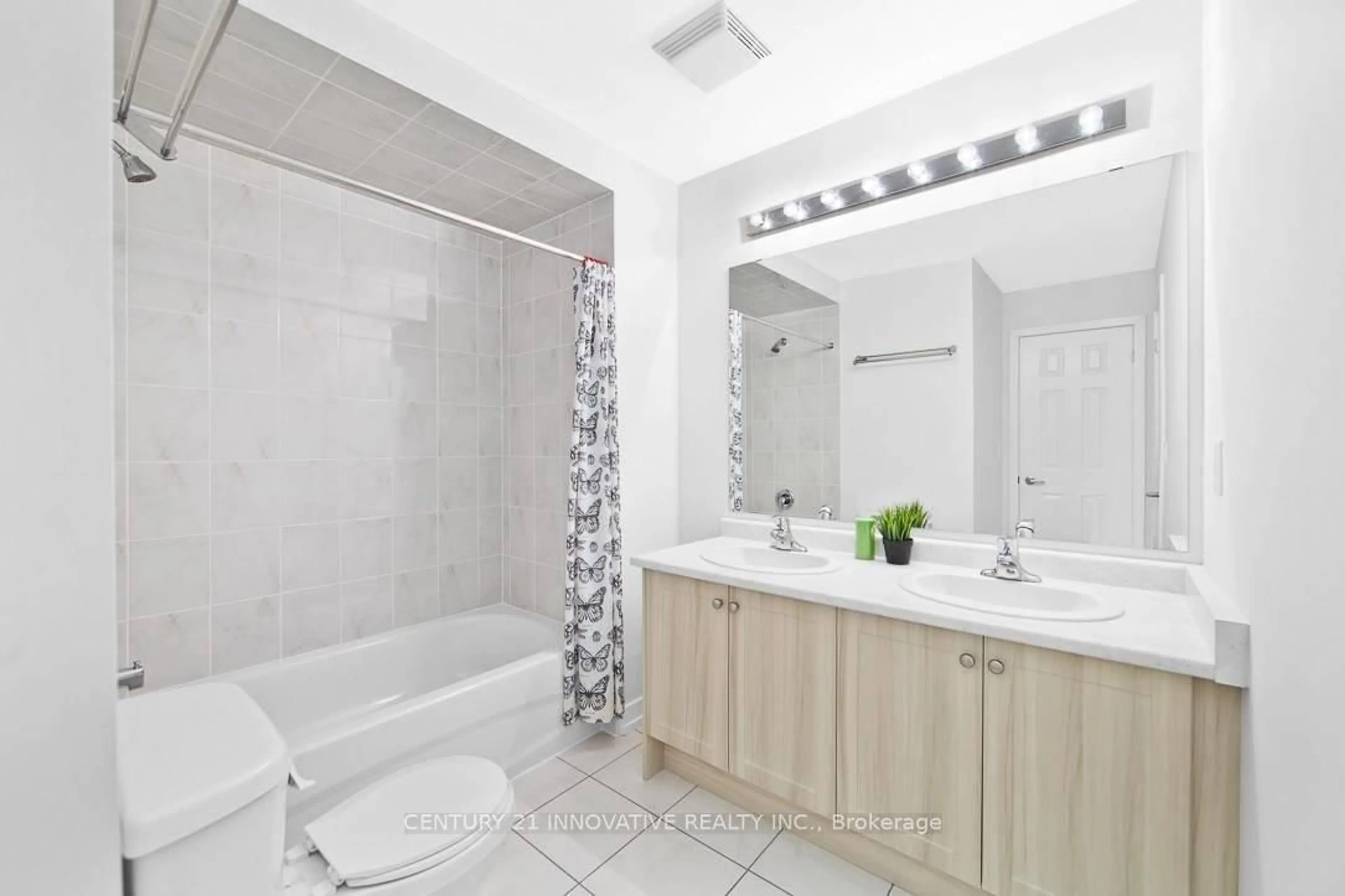 Standard bathroom, ceramic/tile floor for 1299 Glenanna Rd #42, Pickering Ontario L1V 3B7