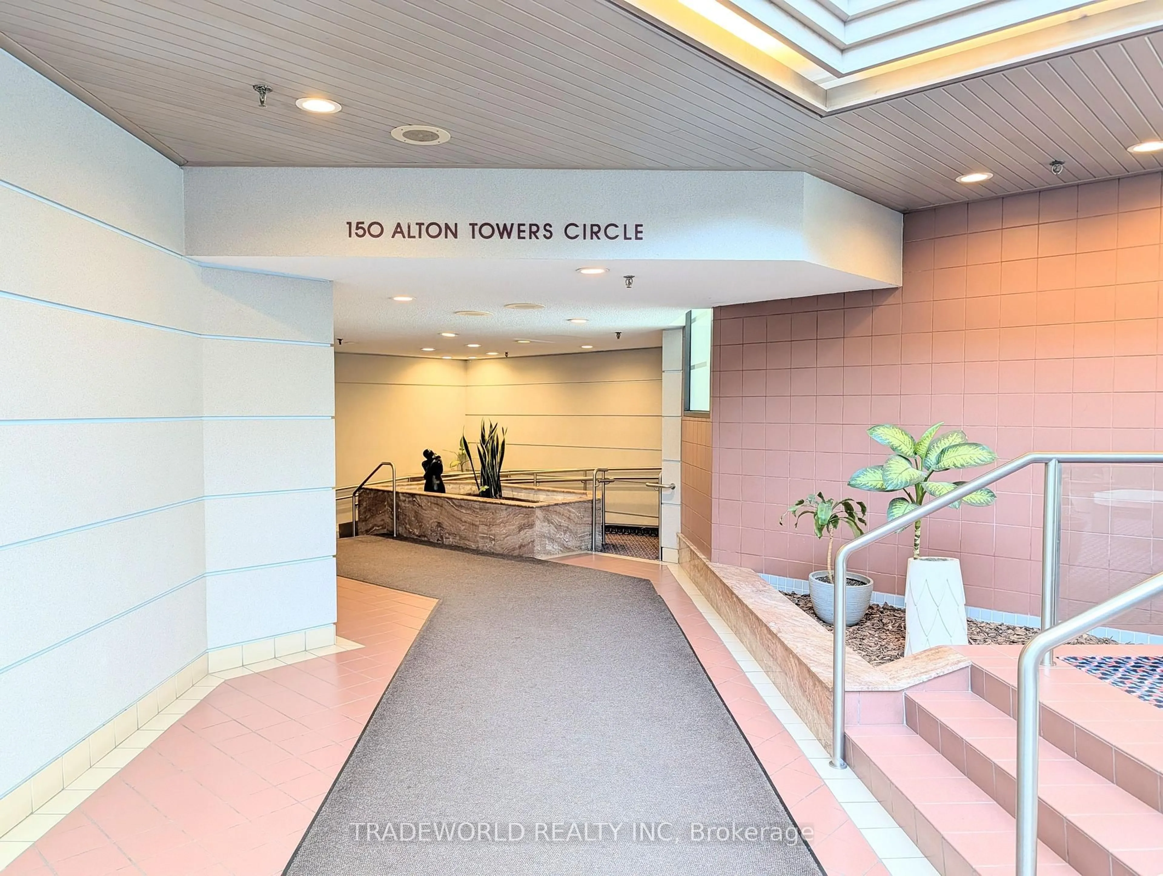 Indoor foyer for 150 Alton Towers Circ #405, Toronto Ontario M1V 4X7