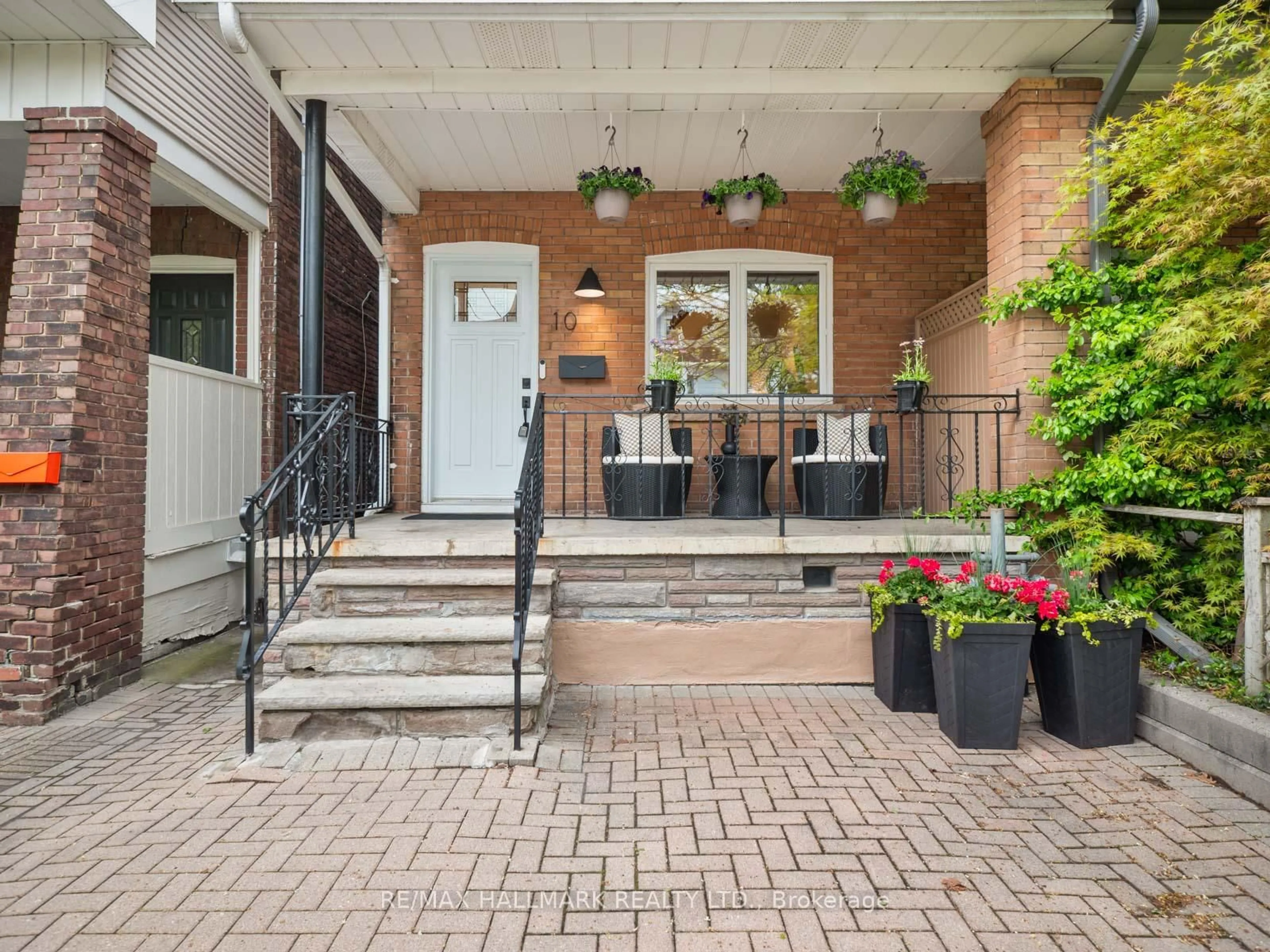 Unknown for 10 Ferrier Ave, Toronto Ontario M4K 3H4