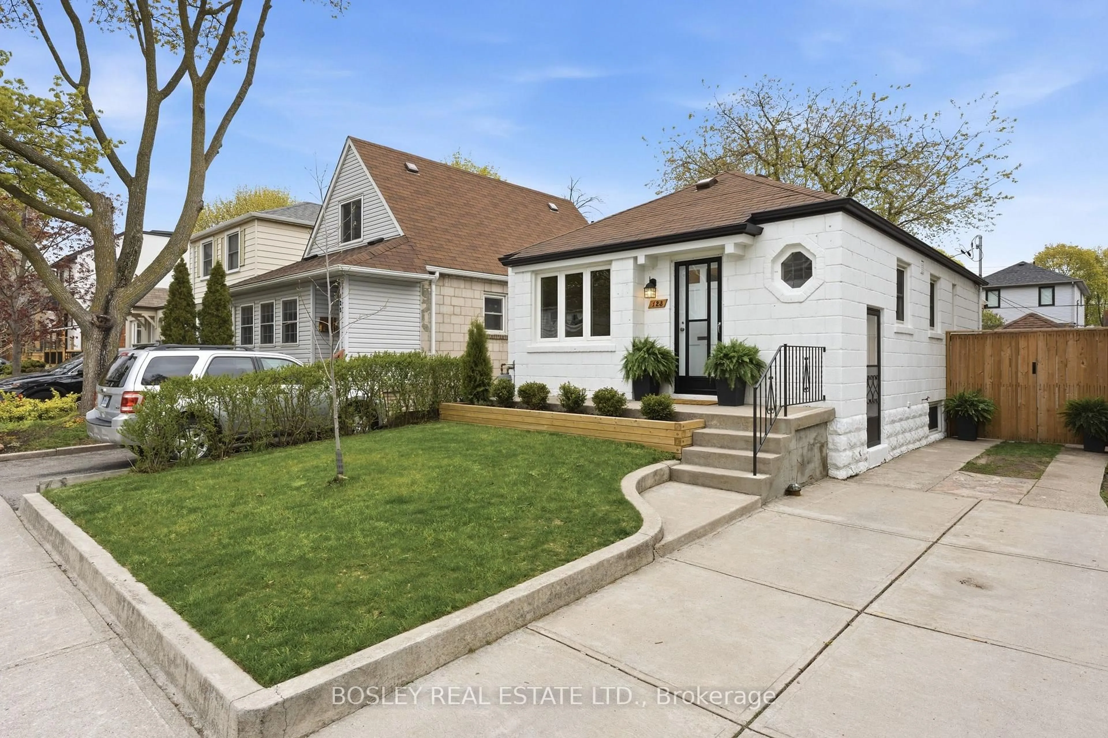 Unknown for 123 Dunington Dr, Toronto Ontario M1N 3E5
