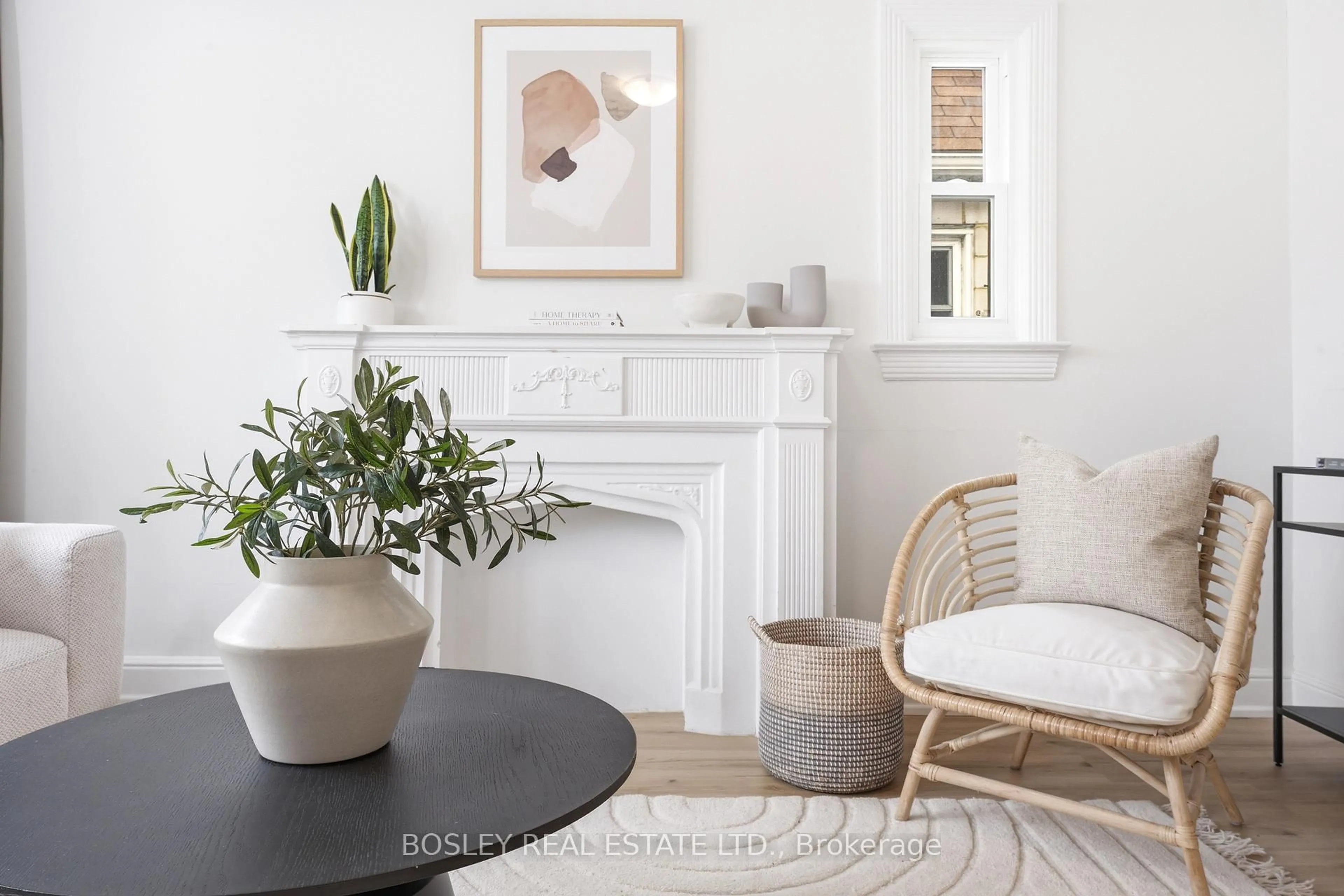 Living room with furniture, unknown for 123 Dunington Dr, Toronto Ontario M1N 3E5
