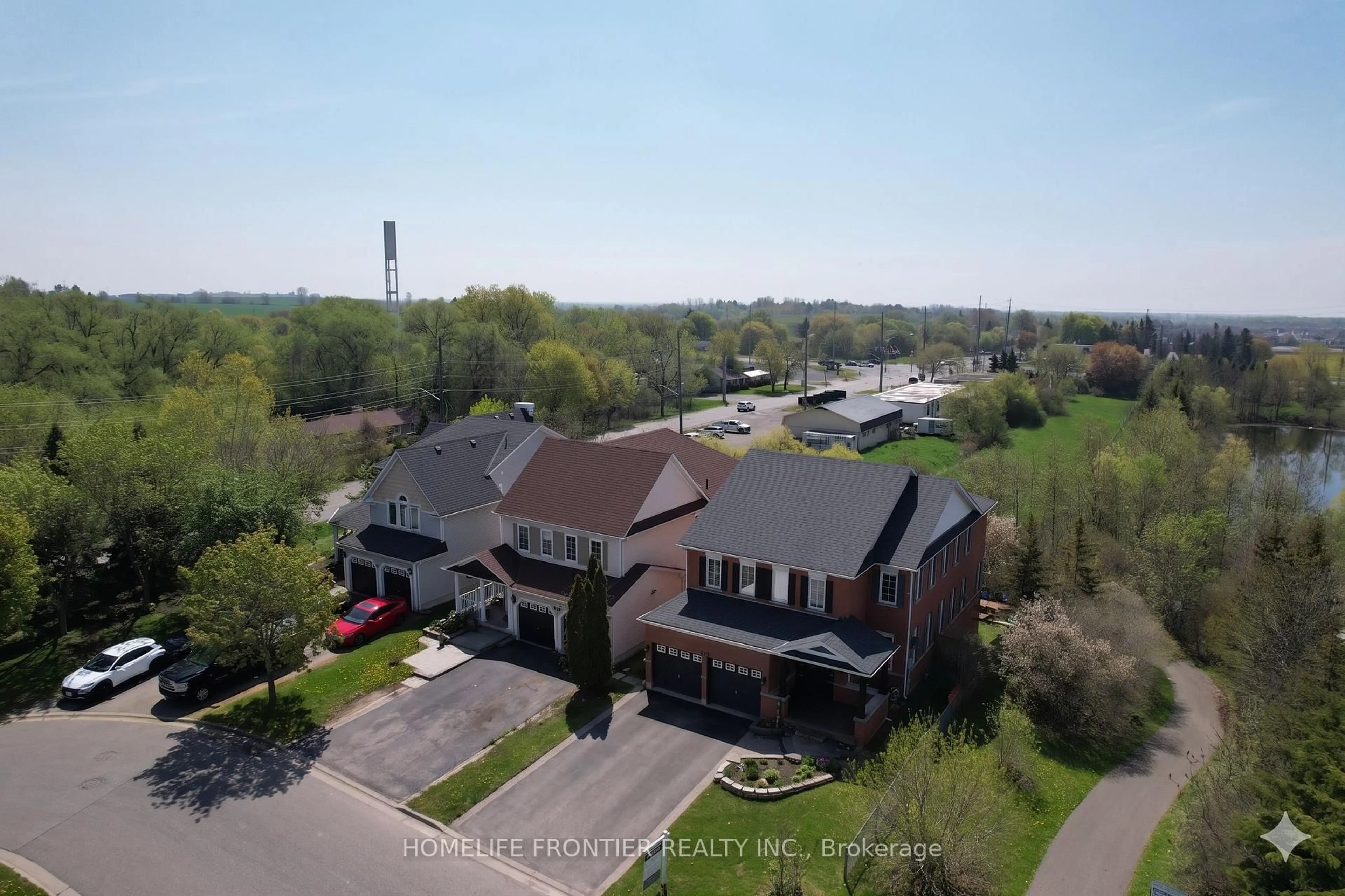 A pic from outside/outdoor area/front of a property/back of a property/a pic from drone, unknown for 1509 Aldergrove Dr, Oshawa Ontario L1K 2Y4