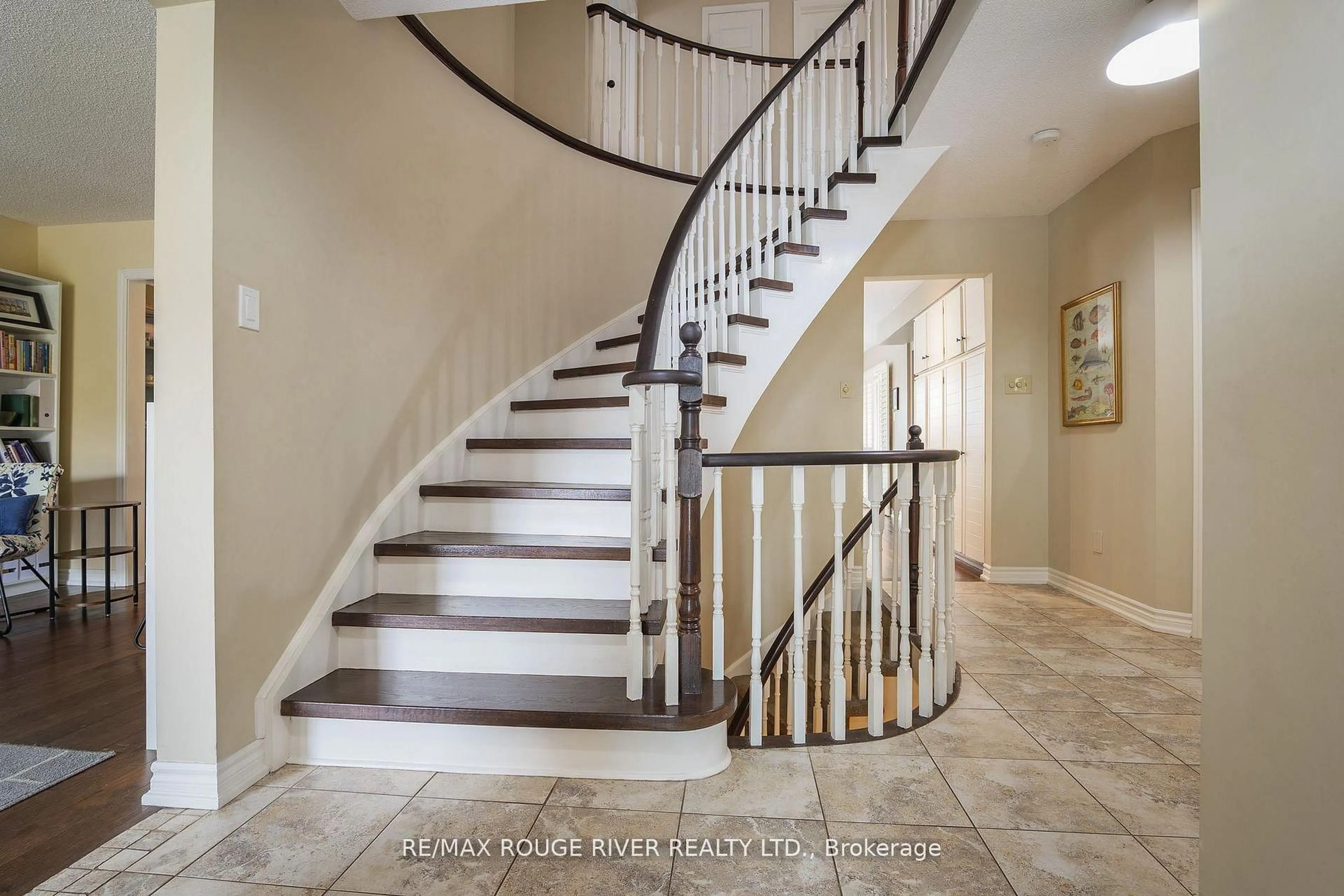Stairs for 2052 Lynn Heights Dr, Pickering Ontario L1X 1N8