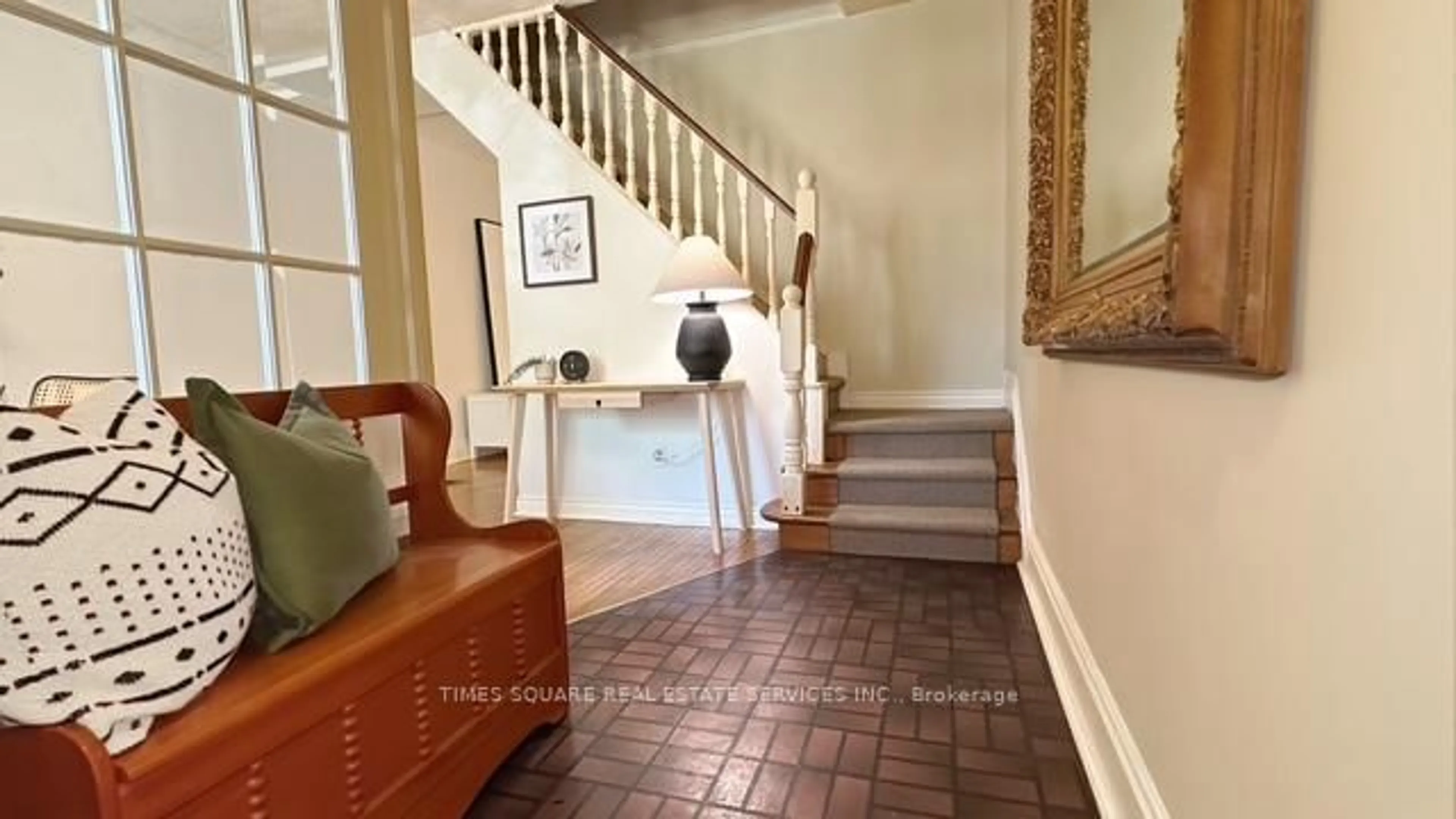 Indoor foyer for 7 Badgerow Ave, Toronto Ontario M4M 1T9