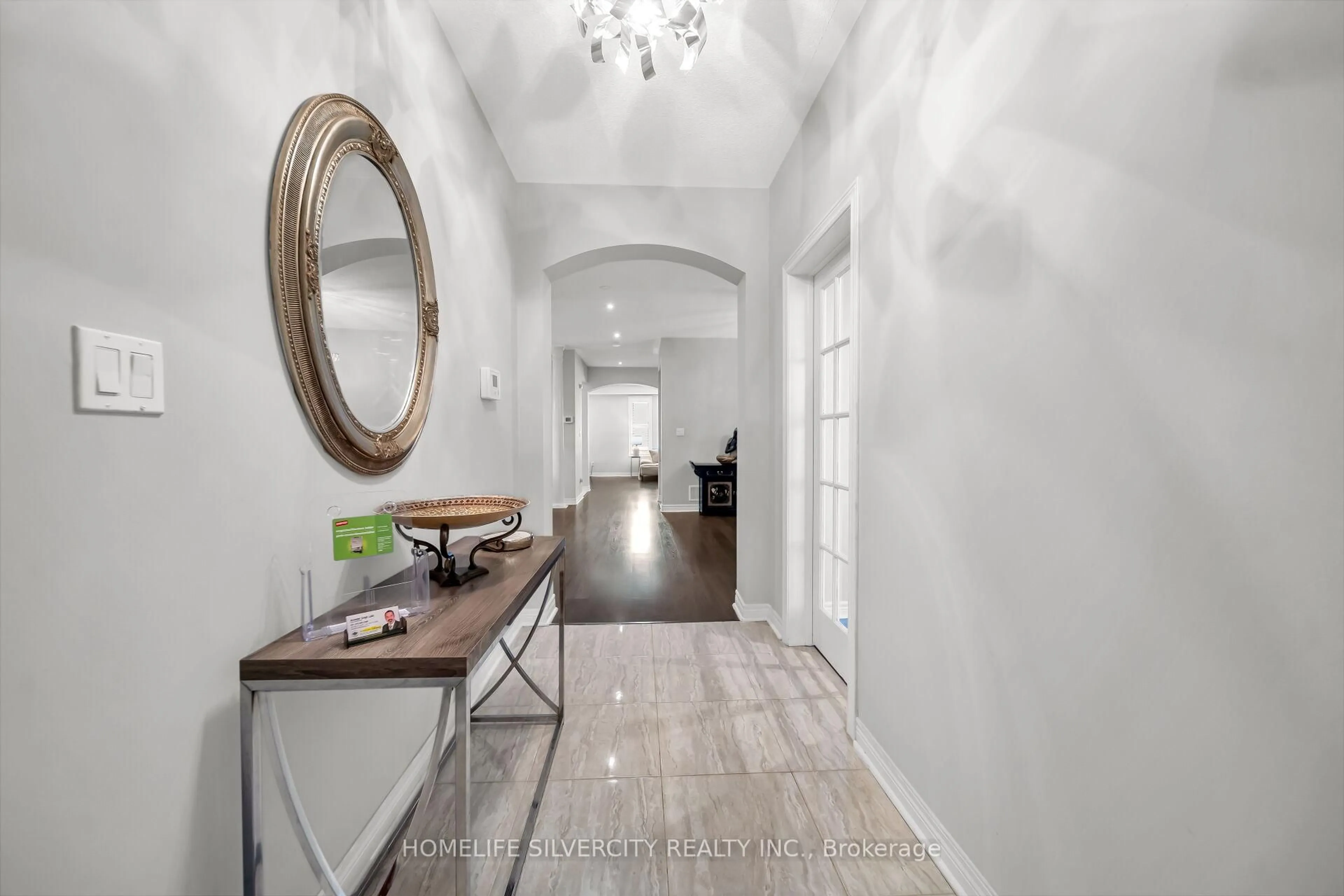 Indoor entryway for 23 Ross Wright Ave, Clarington Ontario L1C 0P6