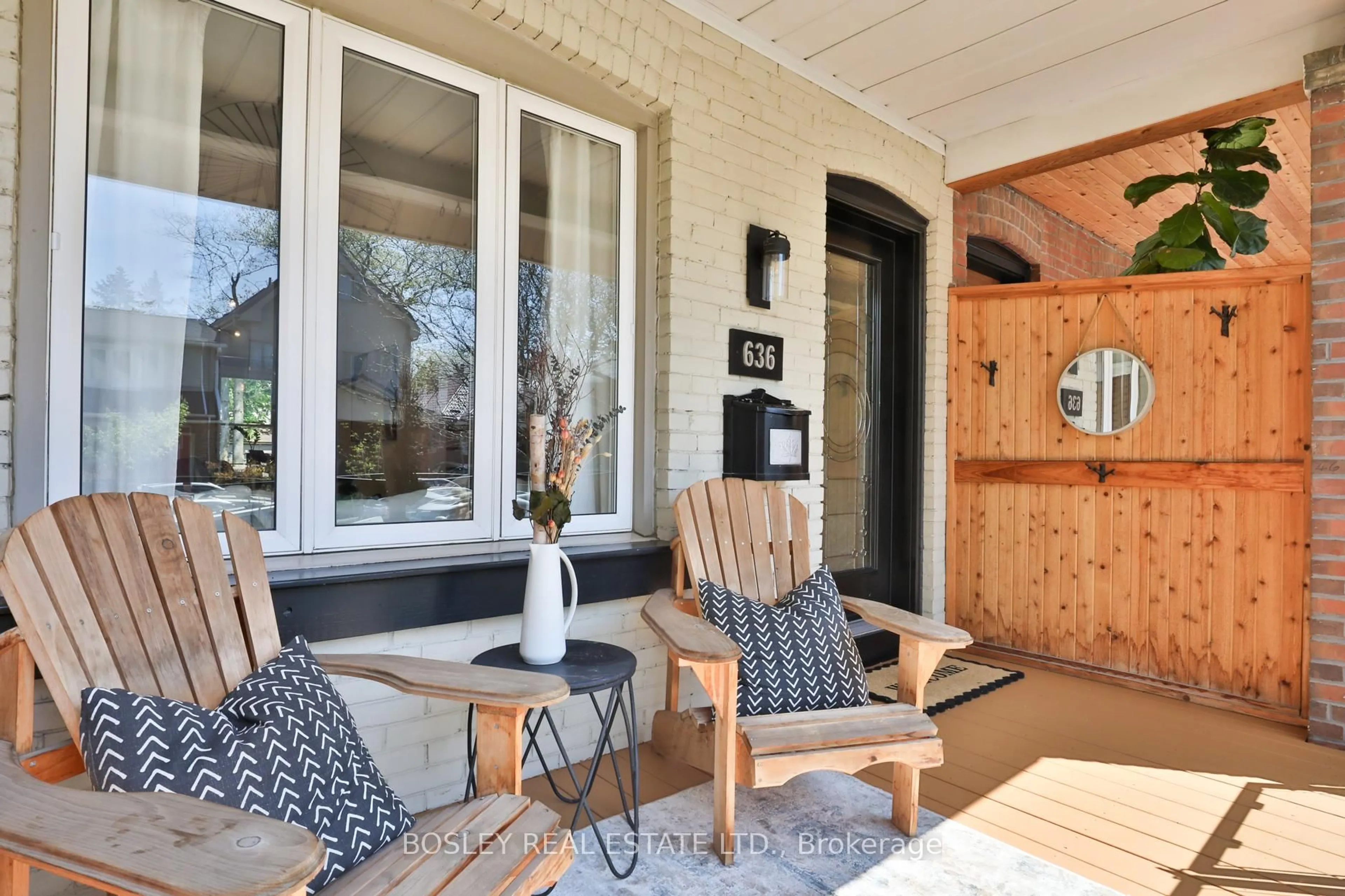 Patio, street for 636 Glebeholme Blvd, Toronto Ontario M4C 1V6
