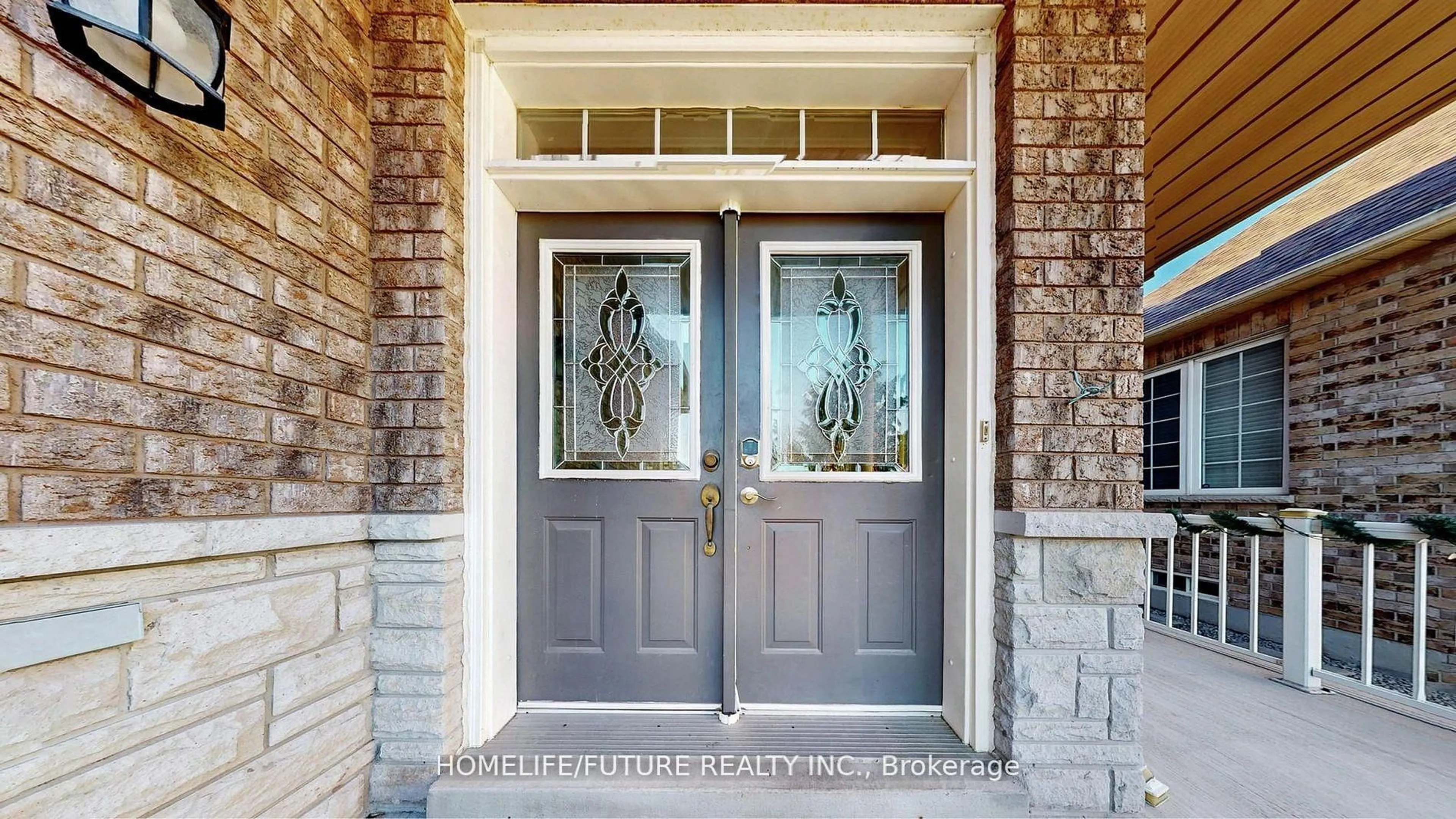 Indoor entryway for 968 Coyston Dr, Oshawa Ontario L1K 3C6