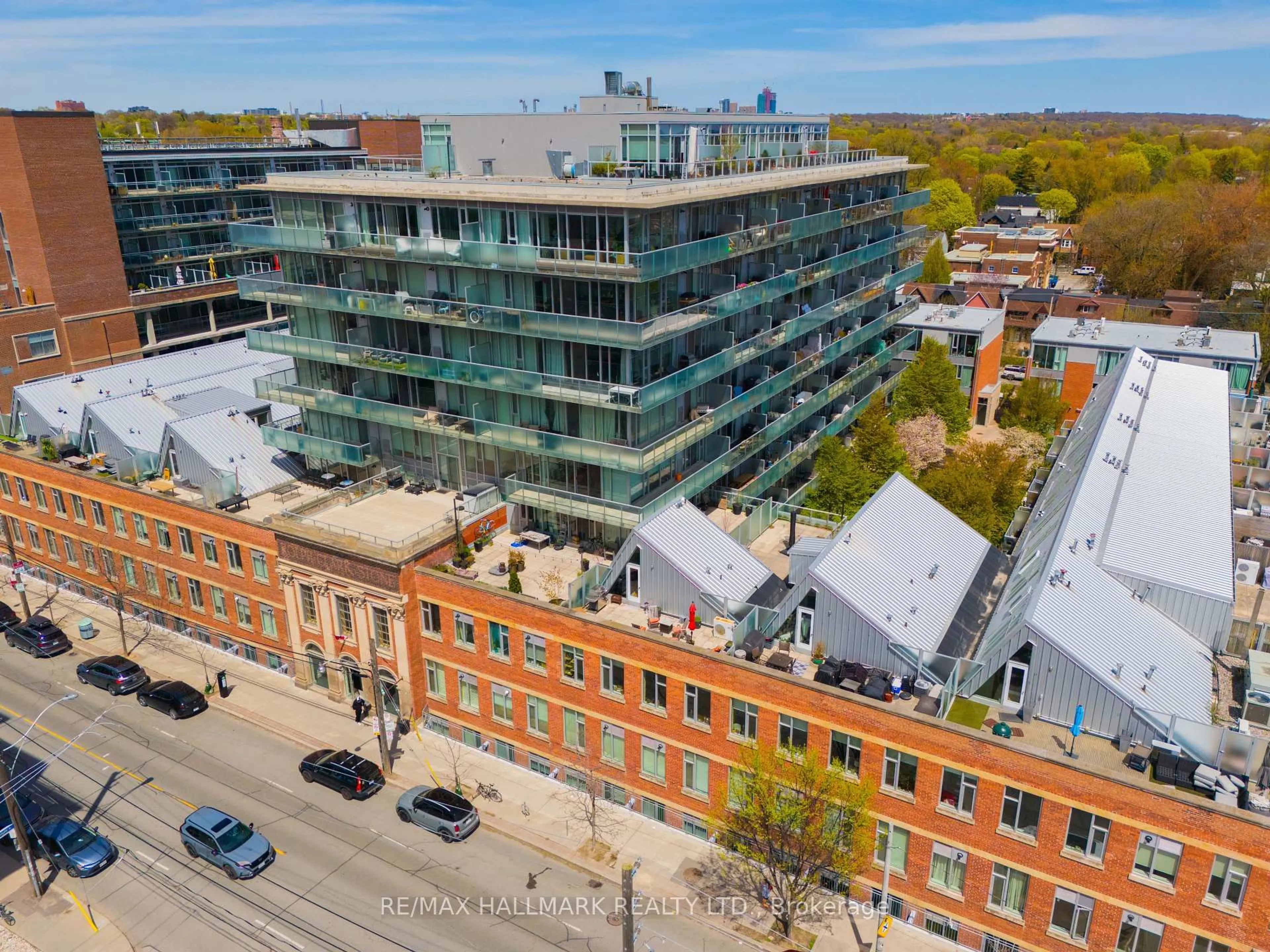 A pic from outside/outdoor area/front of a property/back of a property/a pic from drone, city buildings view from balcony for 201 Carlaw Ave #112, Toronto Ontario M4M 2S3