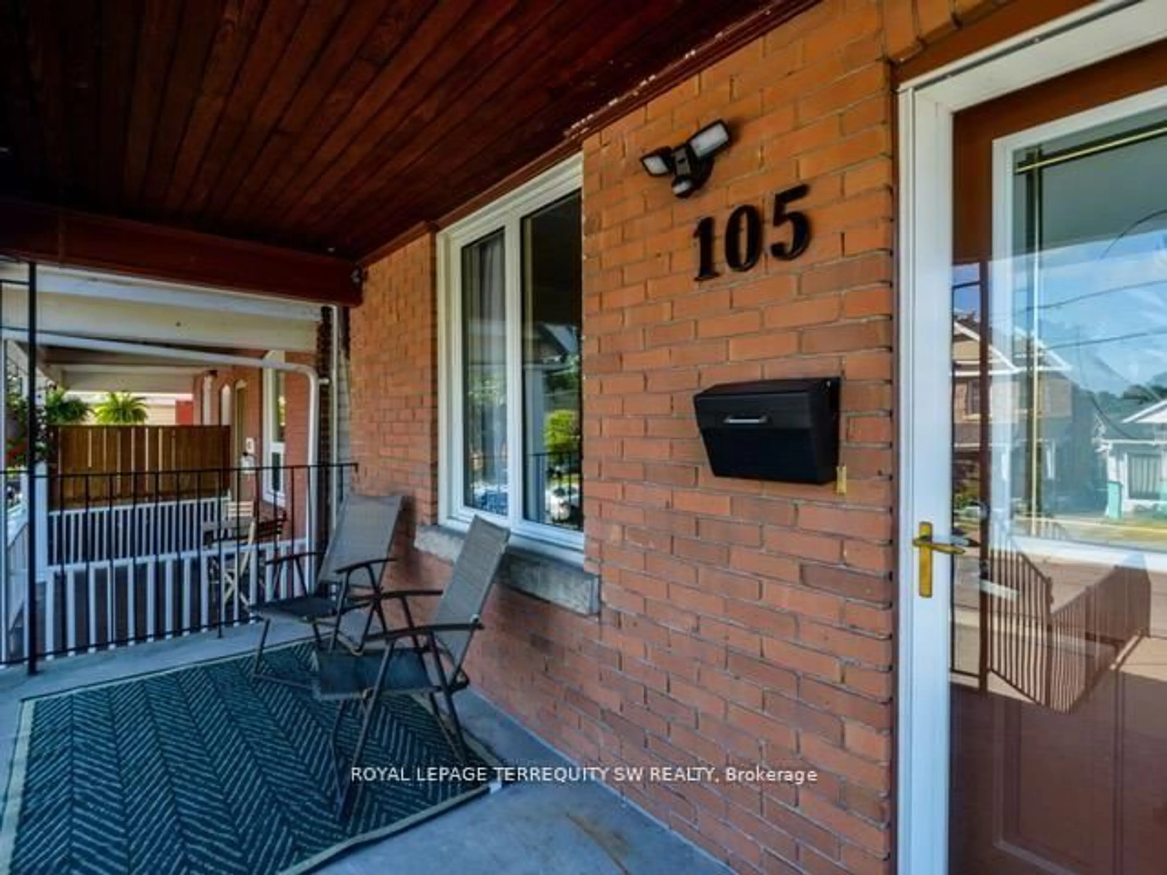 Unknown for 105 Barker Ave, Toronto Ontario M4C 2N8