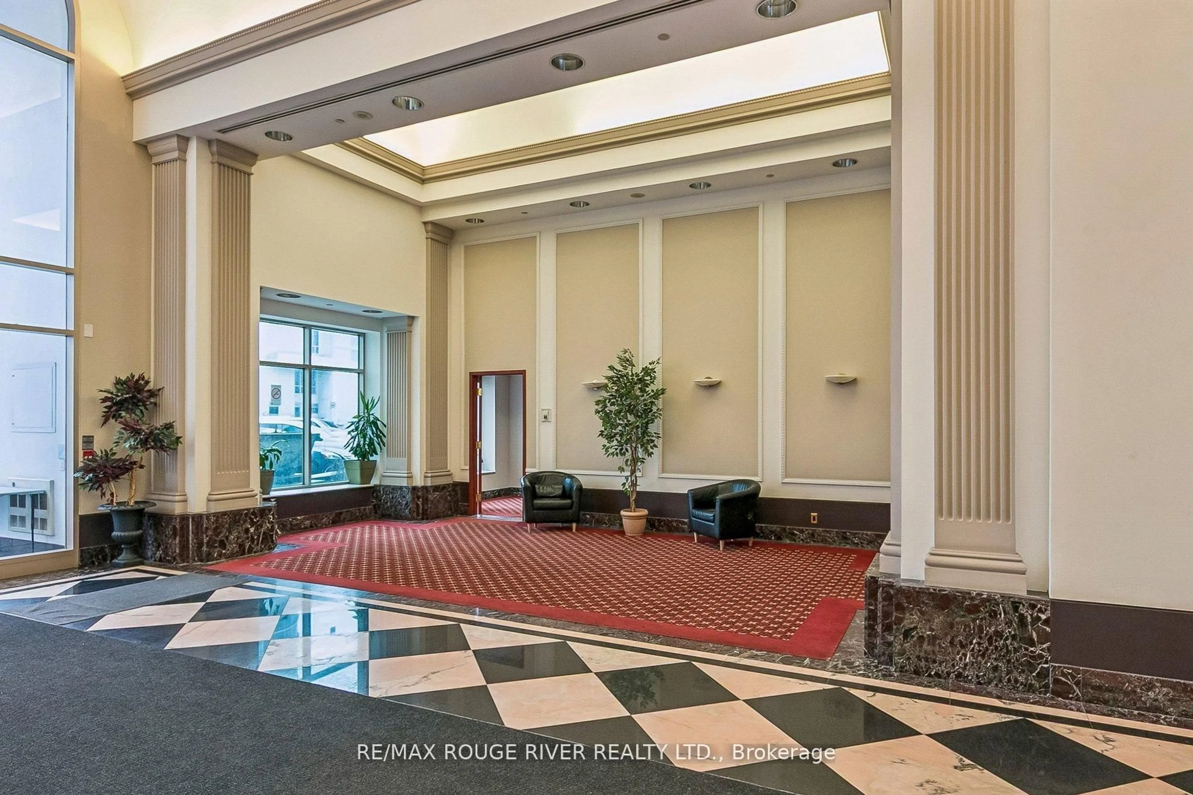 Indoor foyer for 11 Lee Centre Dr #1203, Toronto Ontario M1H 3J5