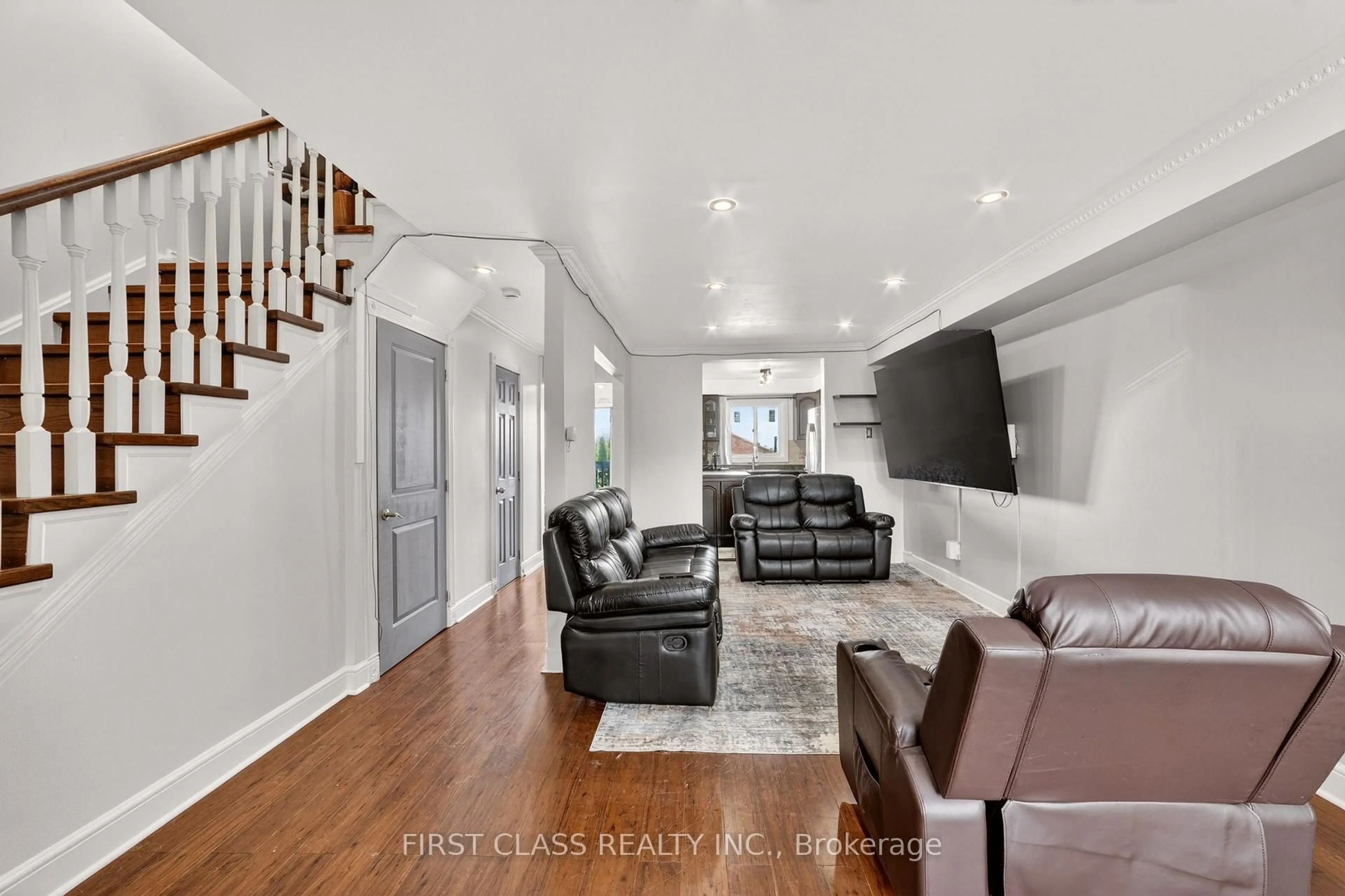 Unknown for 2109 Denby Dr, Pickering Ontario L1X 1Y8