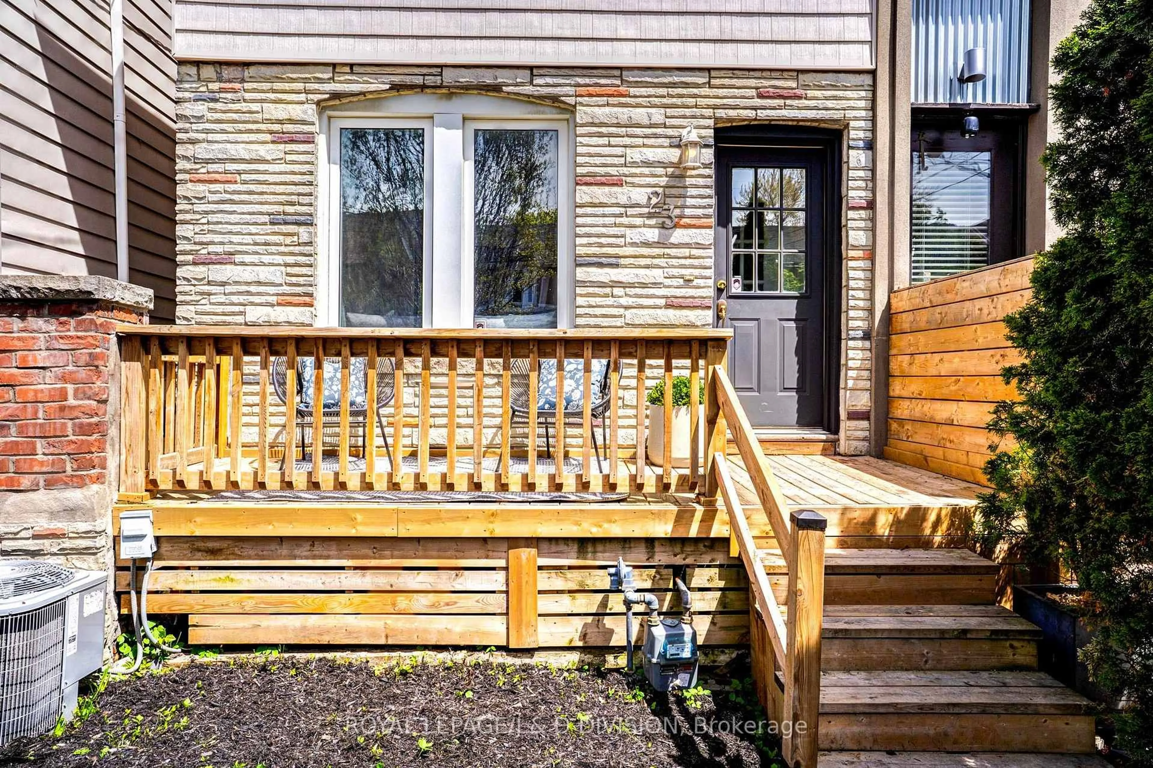 Unknown for 23 Empire Ave, Toronto Ontario M4M 2L3
