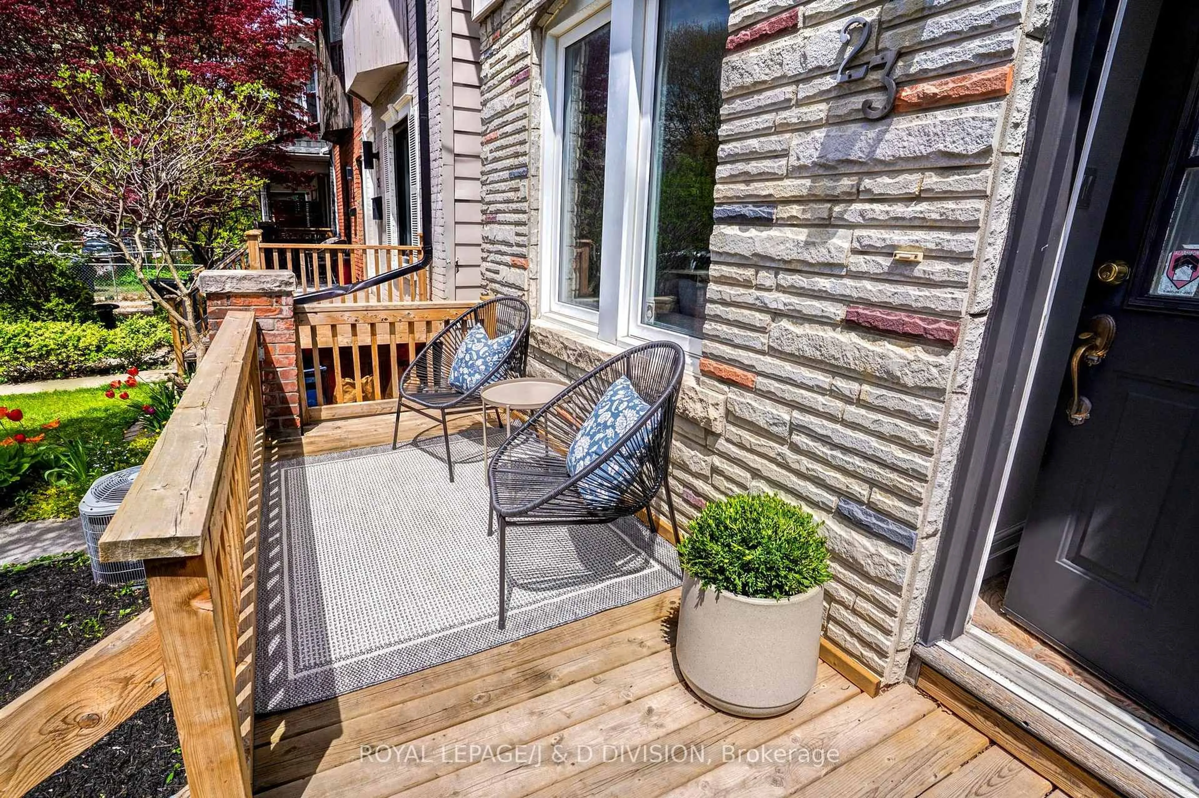 Patio, street for 23 Empire Ave, Toronto Ontario M4M 2L3