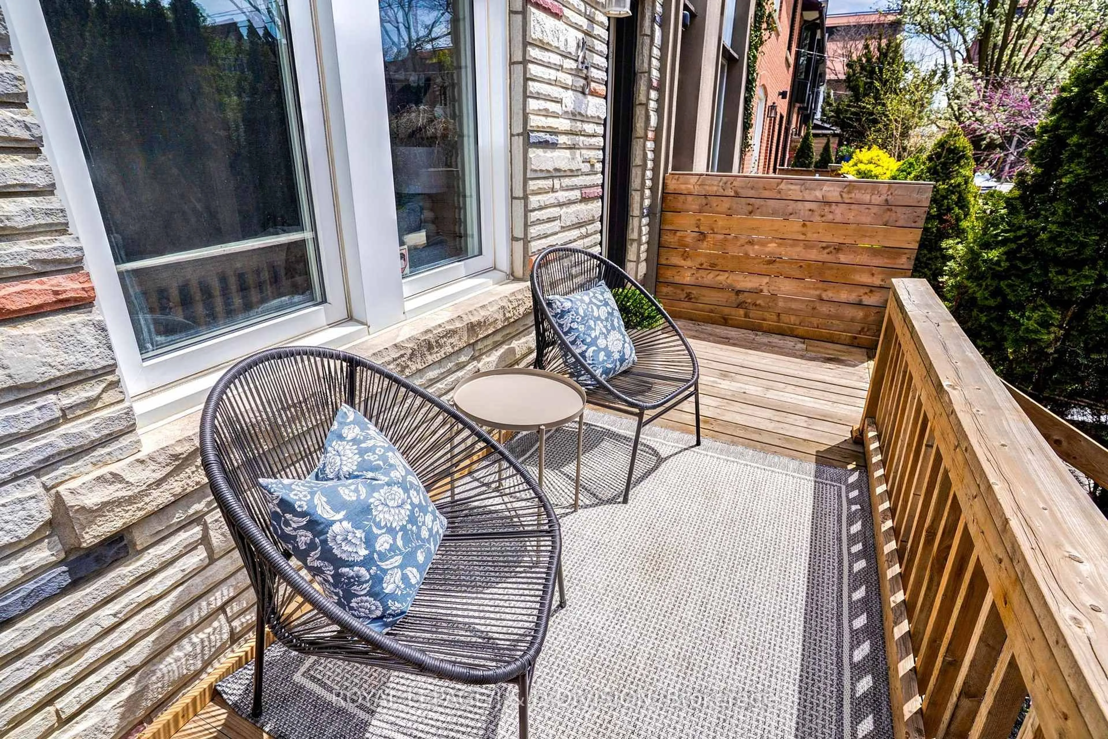 Patio, street for 23 Empire Ave, Toronto Ontario M4M 2L3