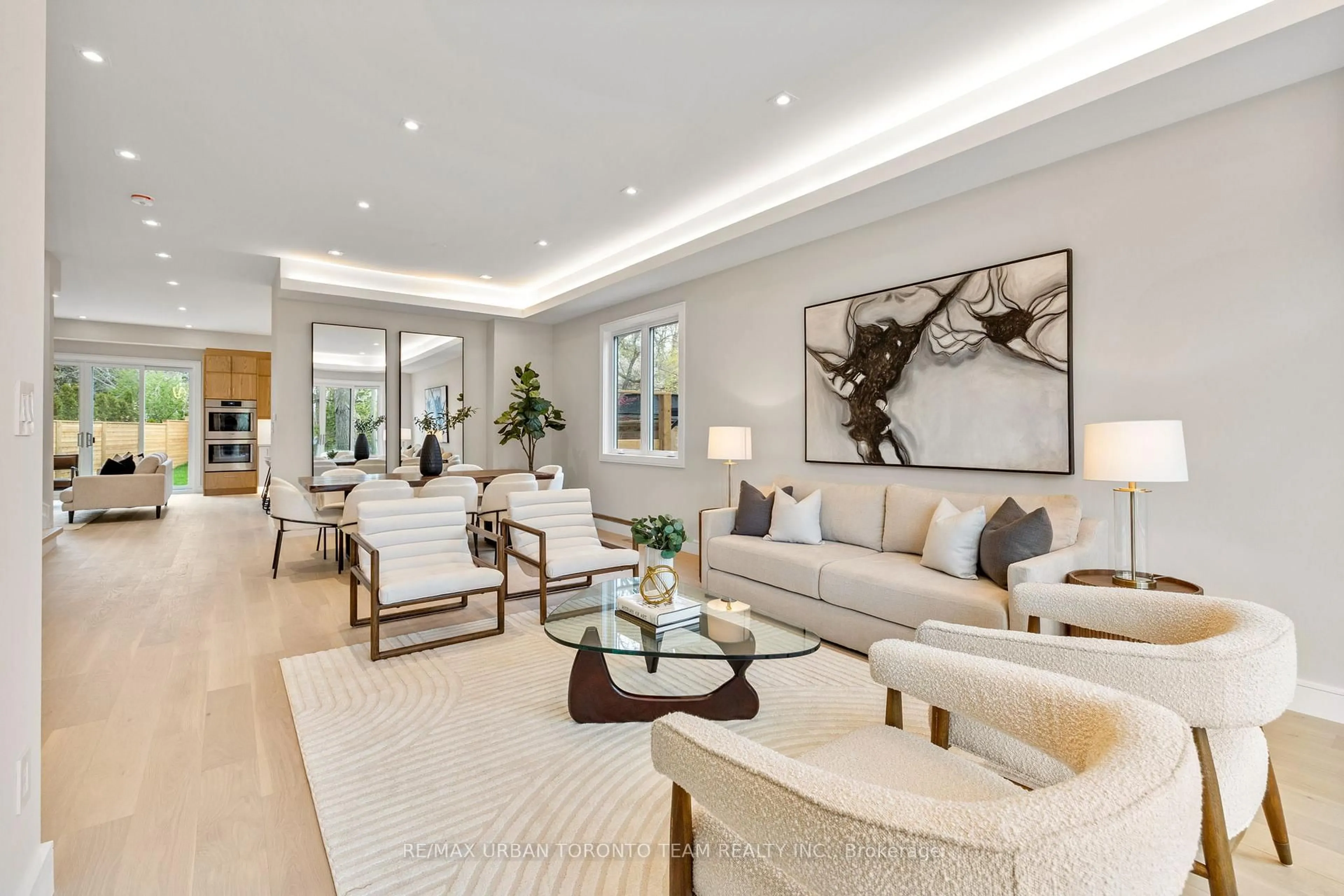 Living room with furniture, unknown for 4 Drake Cres, Toronto Ontario M1M 1A2