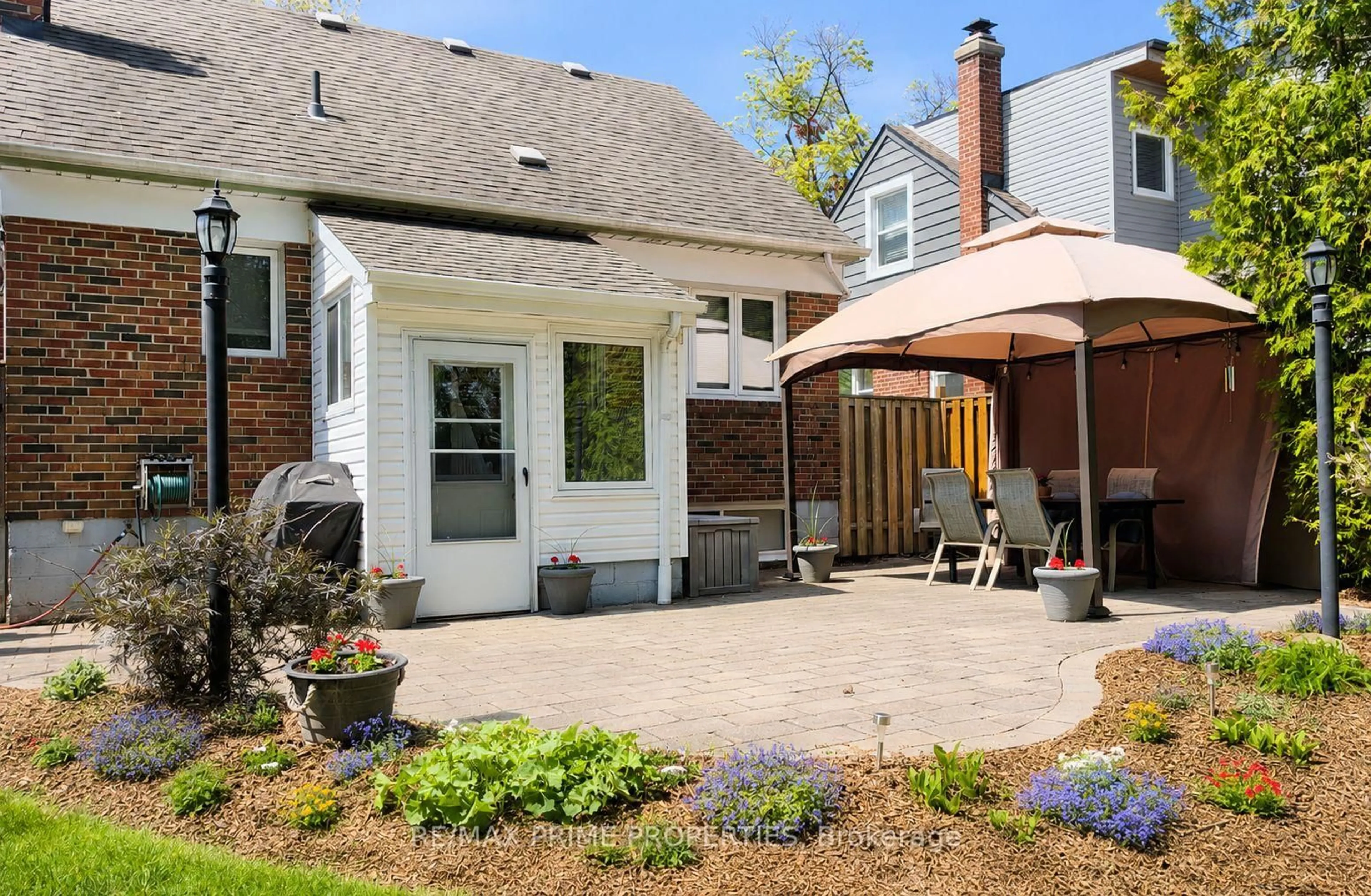 Patio, street for 17 Tardree Pl, Toronto Ontario M1R 3X2