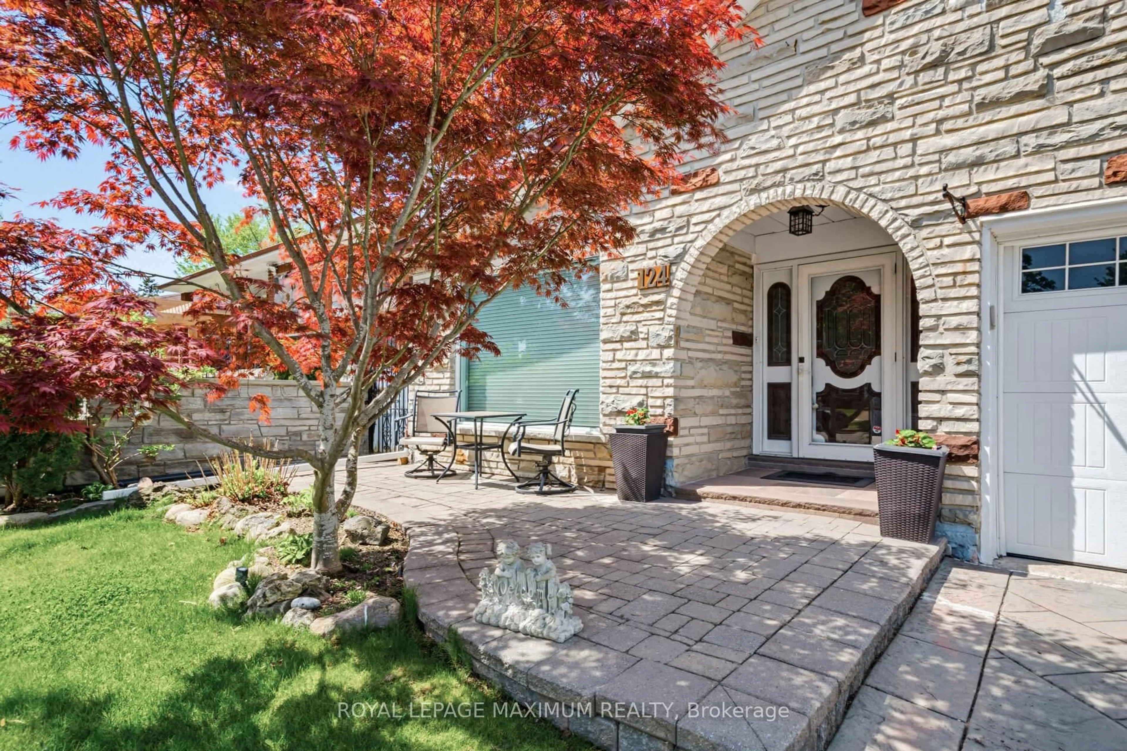 Patio, street for 124 Nortonville Dr, Toronto Ontario M1G 2T8