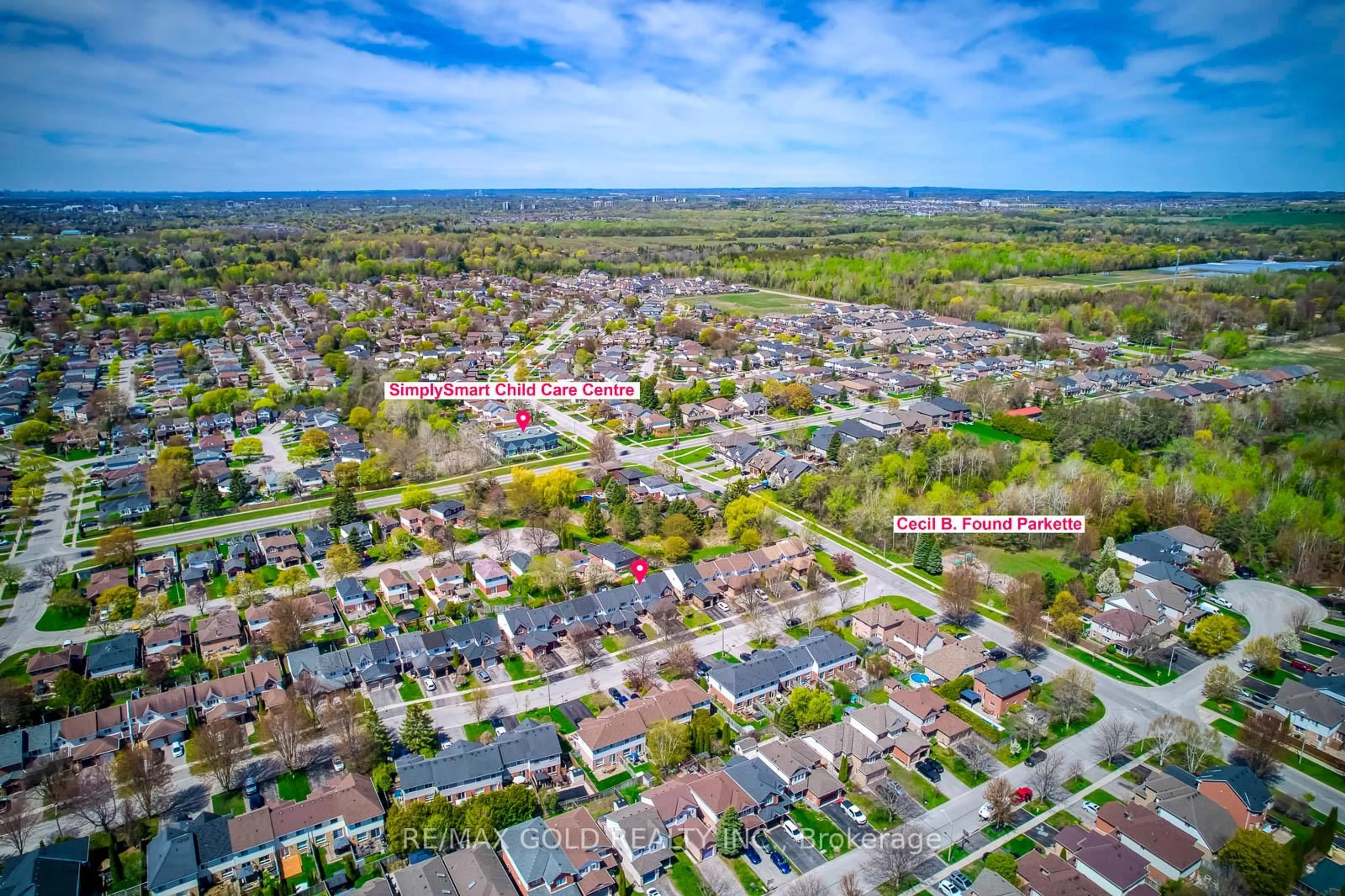 A pic from outside/outdoor area/front of a property/back of a property/a pic from drone, street for 48 Pidduck St, Clarington Ontario L1E 2W2