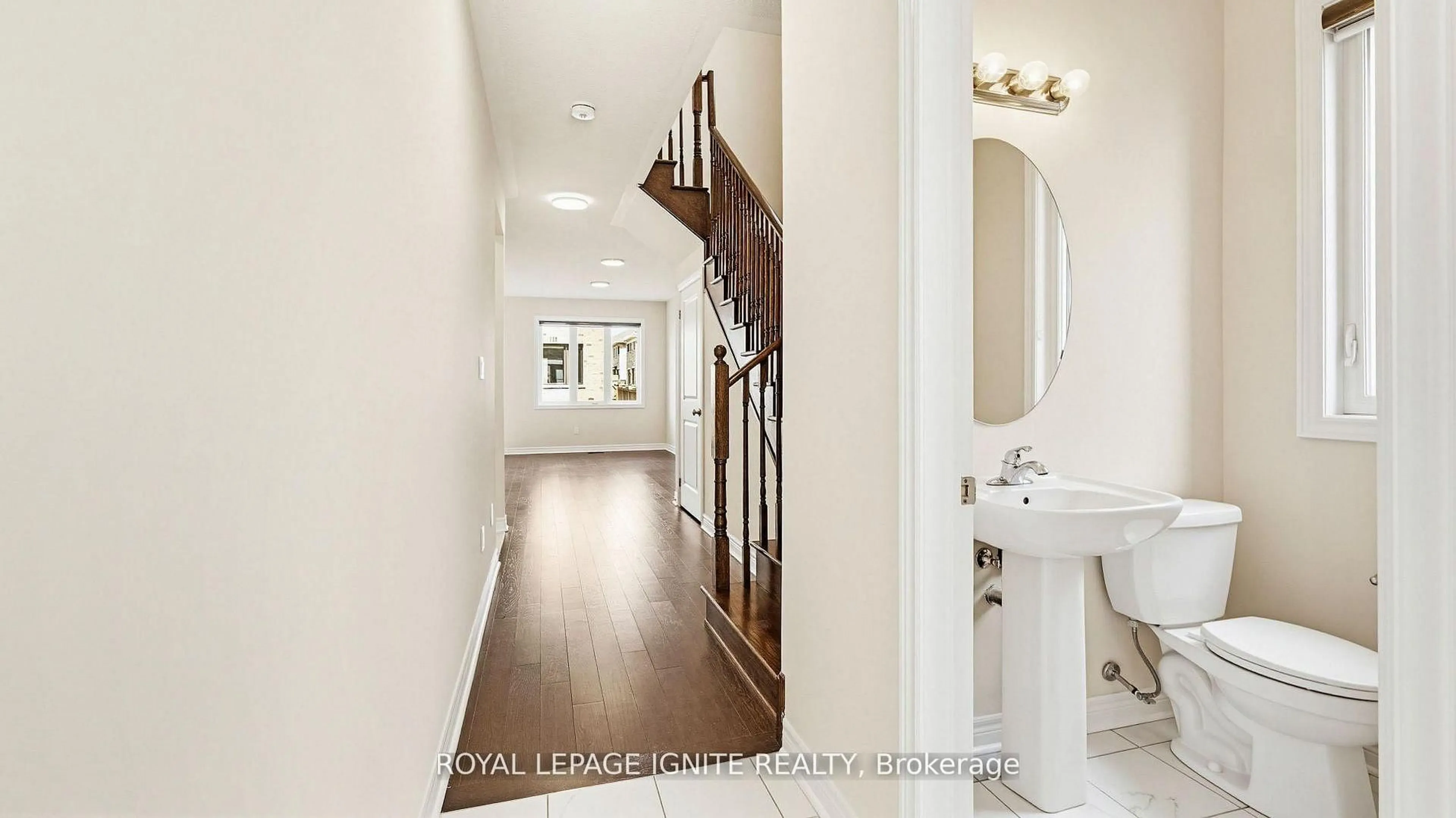 Indoor entryway for 1168 Drawstring Lane, Pickering Ontario L1X 0G7