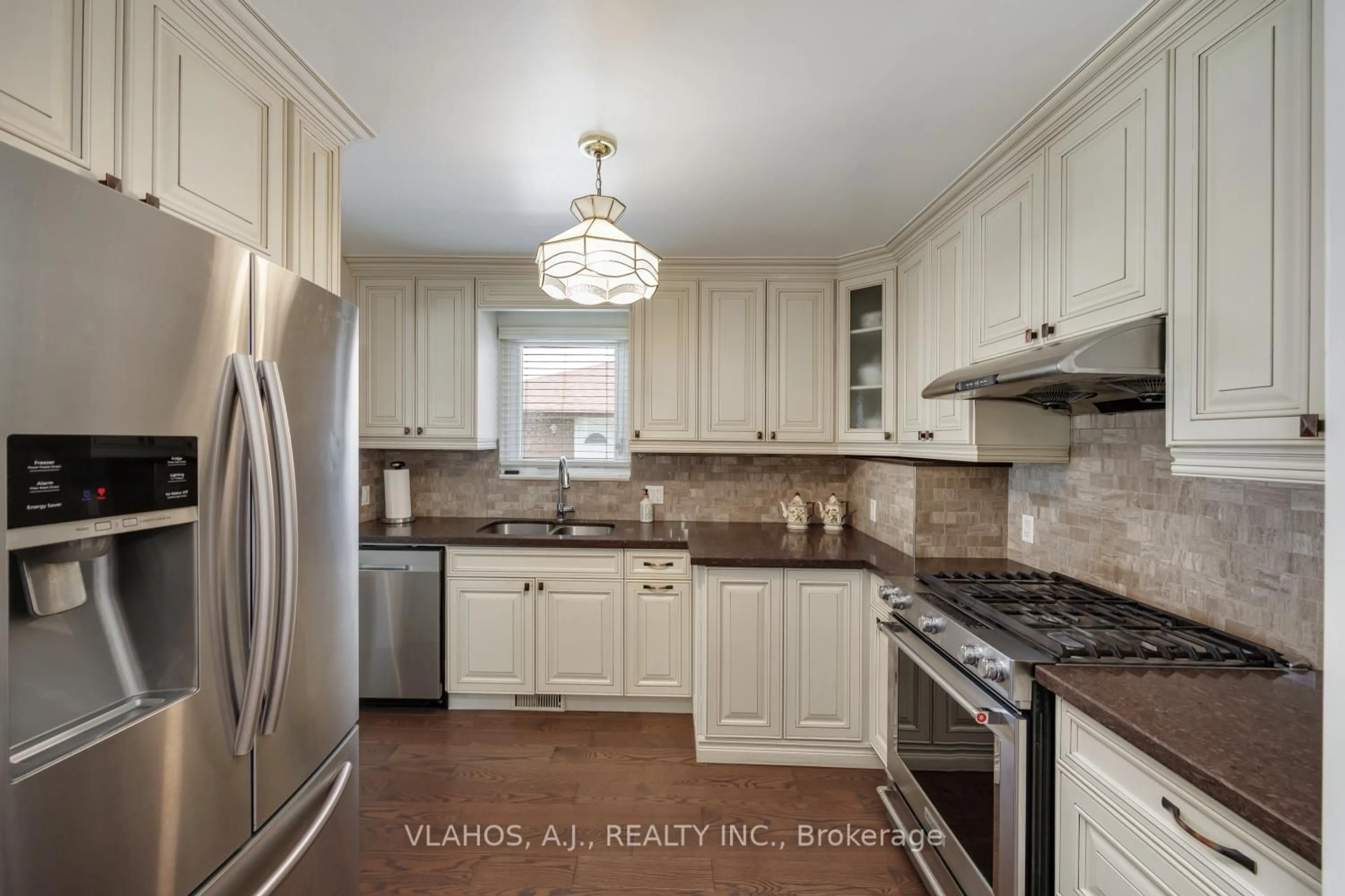 Unknown for 19 Bainhart Cres, Toronto Ontario M1H 2R4