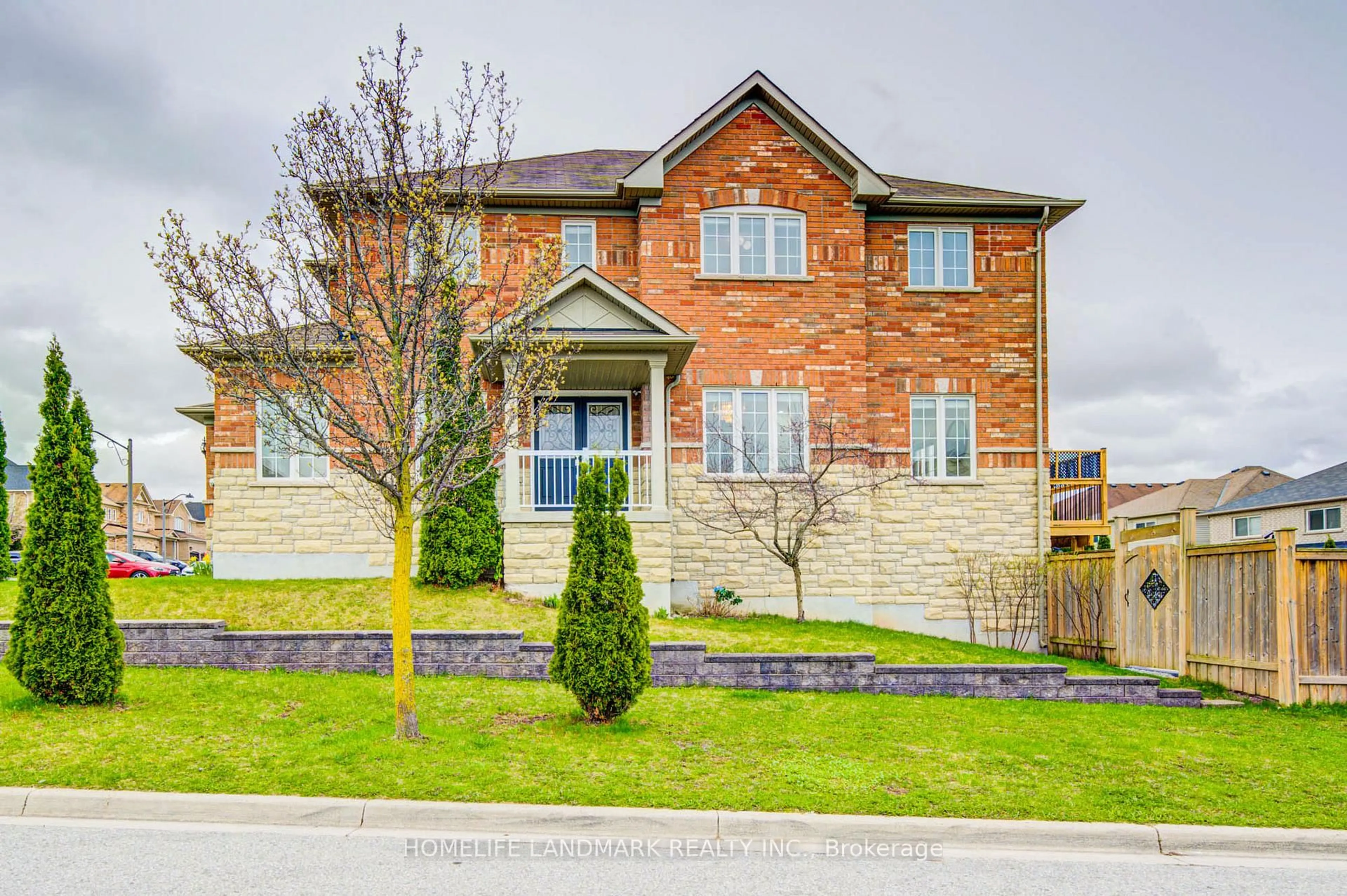 Home with brick exterior material, street for 1662 Quail Run Dr, Oshawa Ontario L1K 0L9