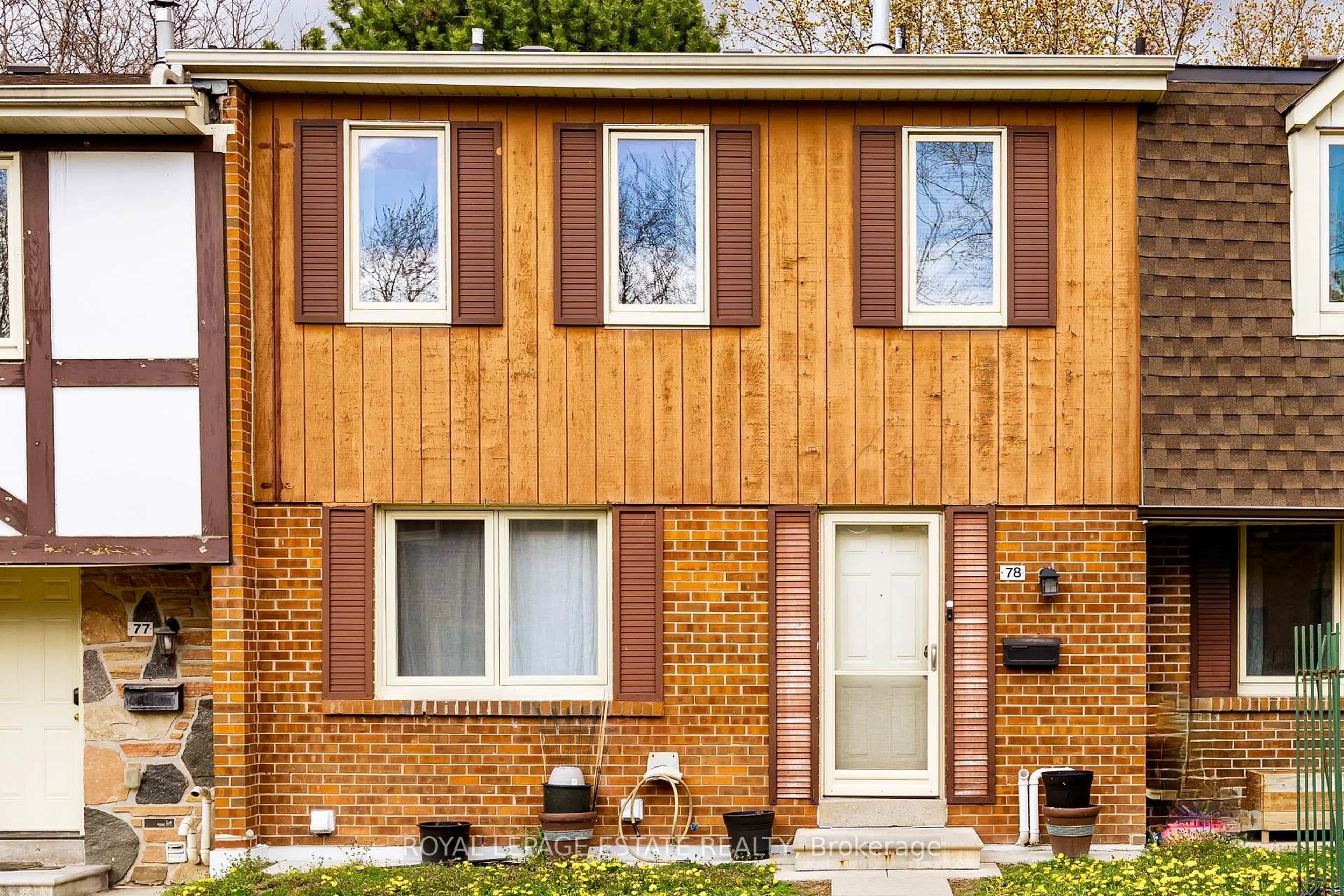 Home with brick exterior material, street for 270 Timberbank Blvd #78, Toronto Ontario M1W 2M1
