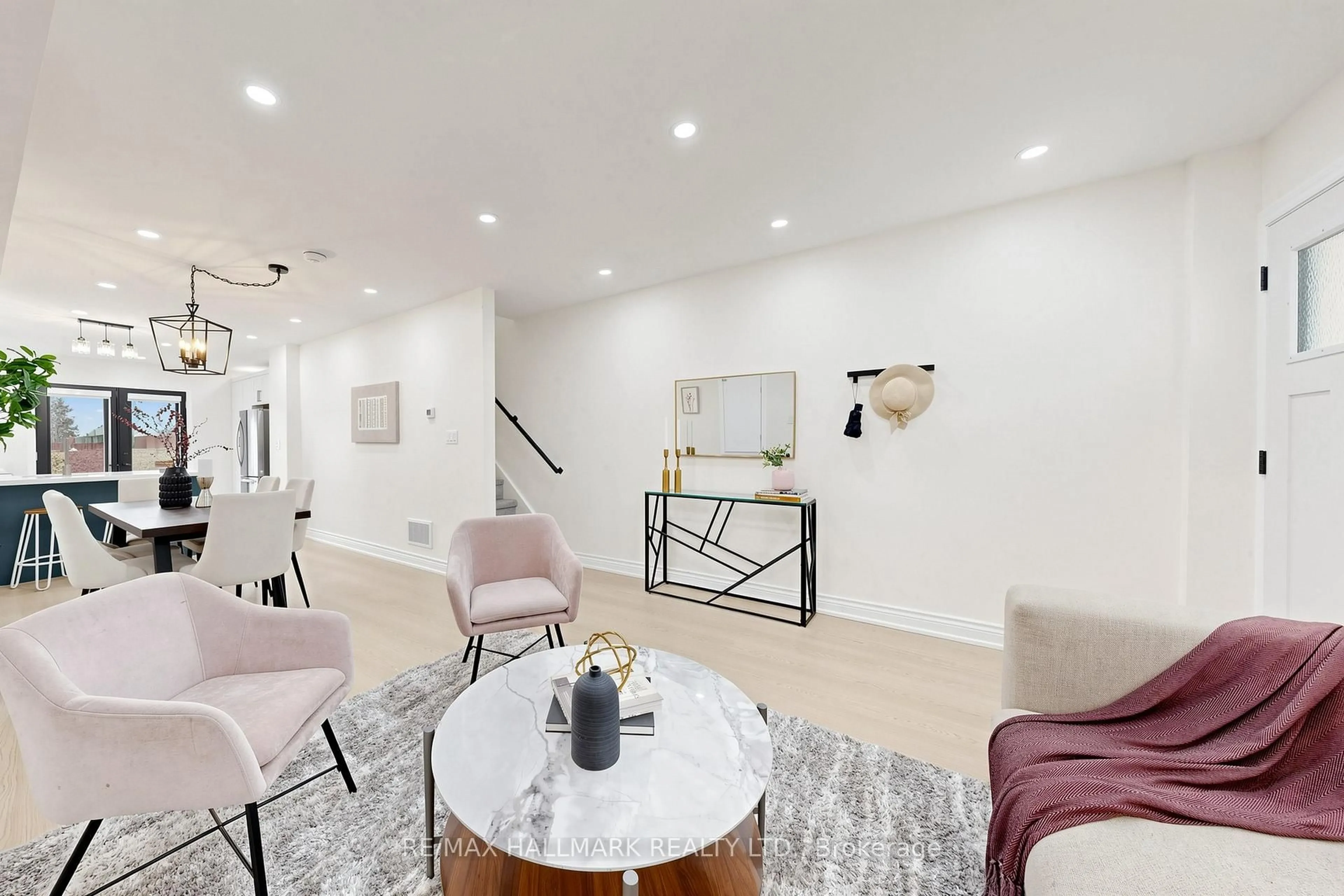 Unknown for 15 Eastdale Ave, Toronto Ontario M4C 4Z8