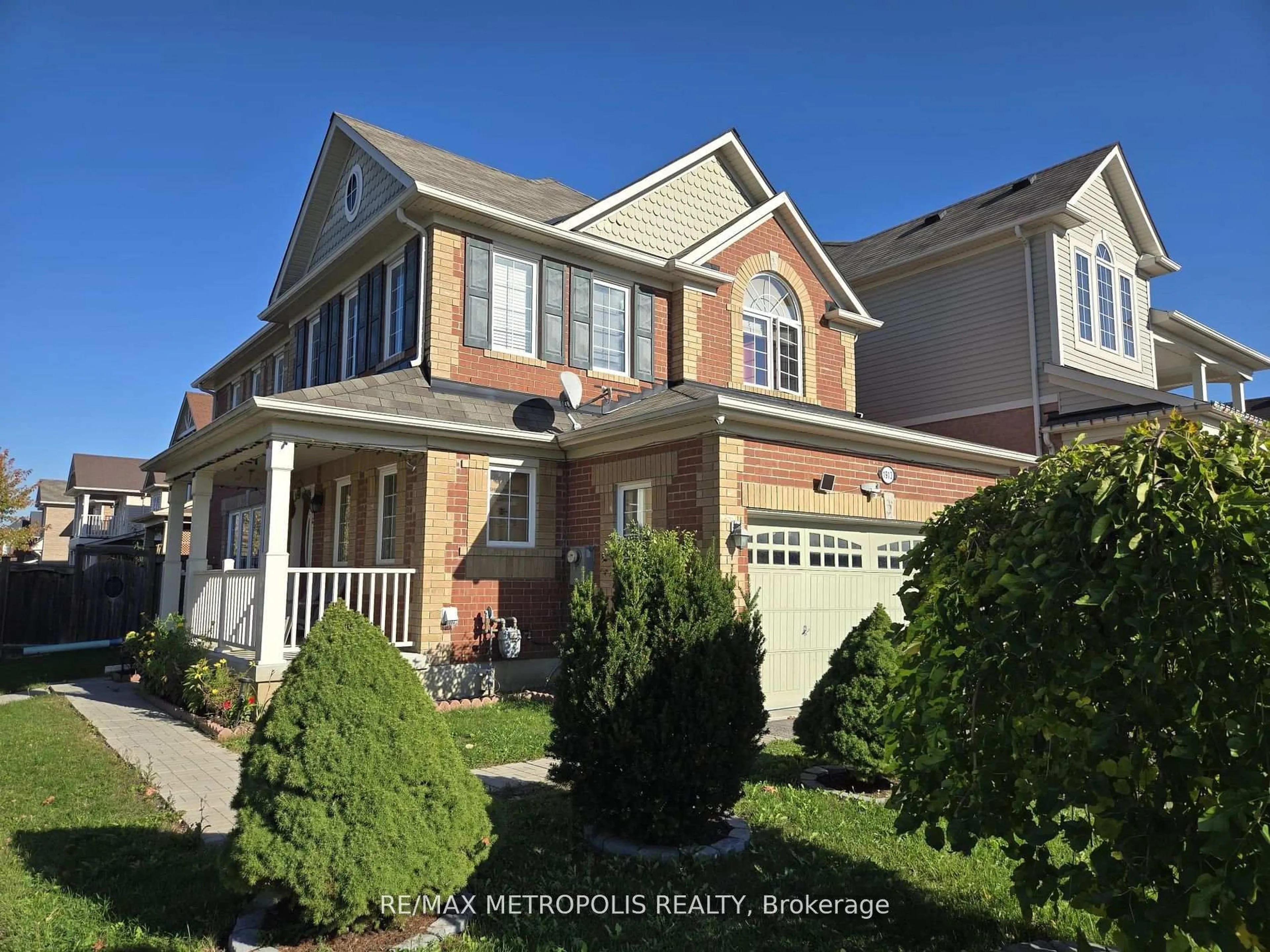 Unknown for 1913 Liatris Dr, Pickering Ontario L1X 0A7