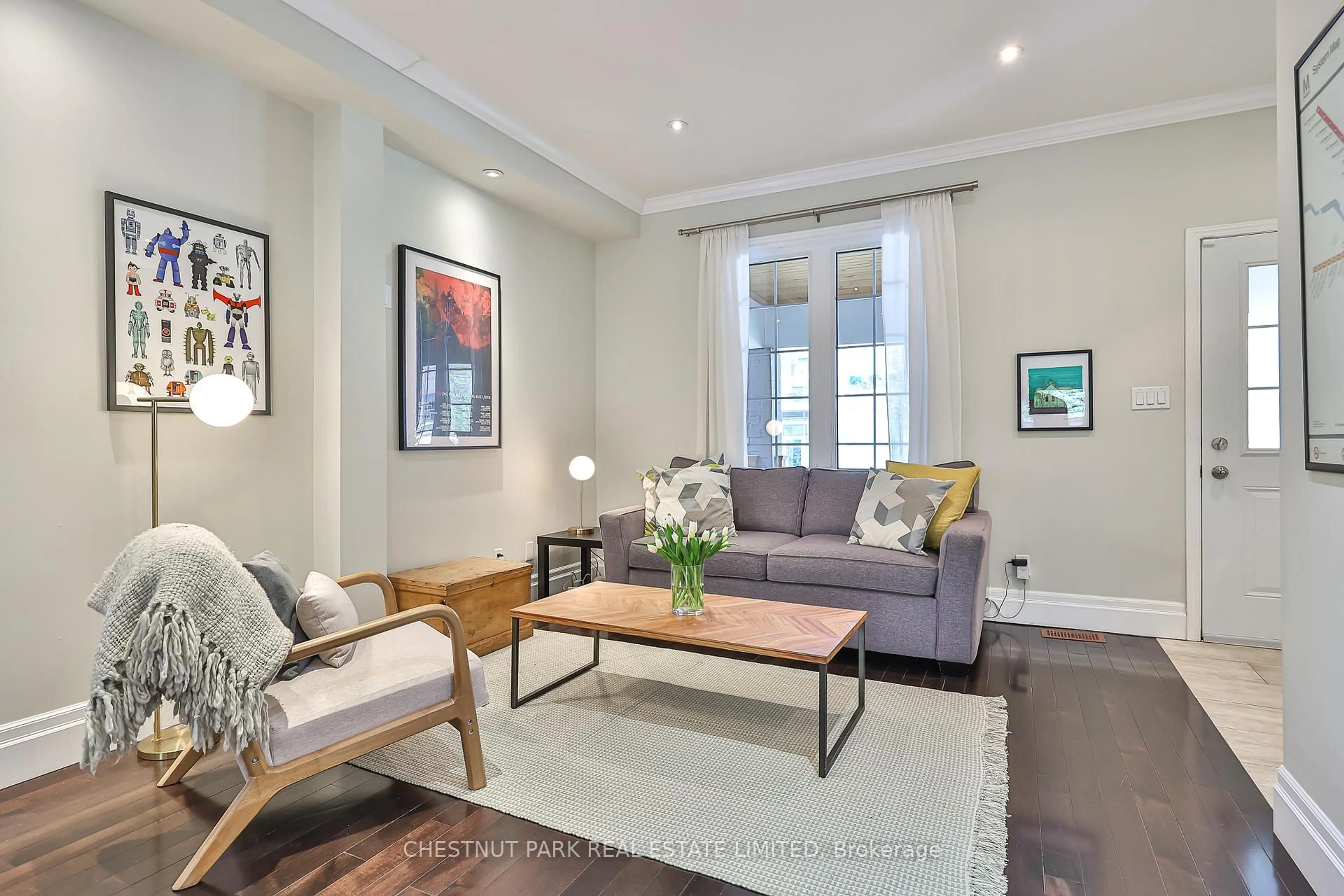 Living room with furniture, unknown for 110 Booth Ave, Toronto Ontario M4M 2M4
