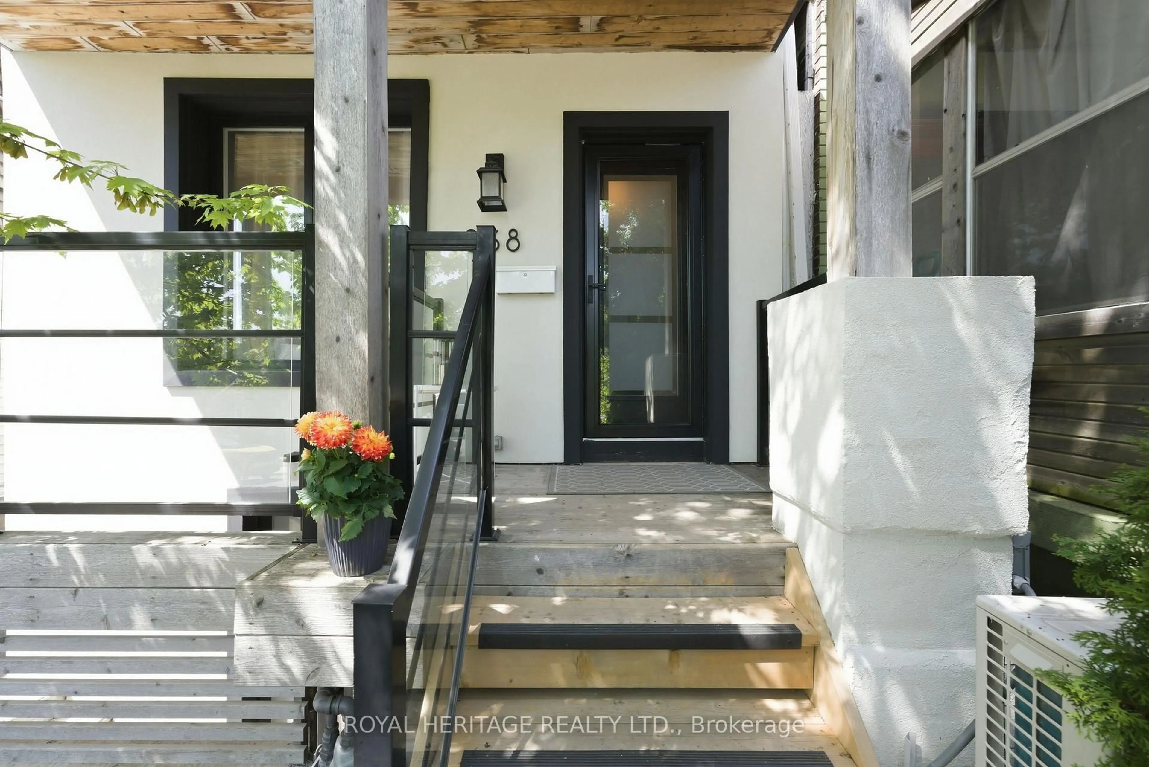 Indoor entryway for 268 Hiawatha Rd, Toronto Ontario M4L 2Y4
