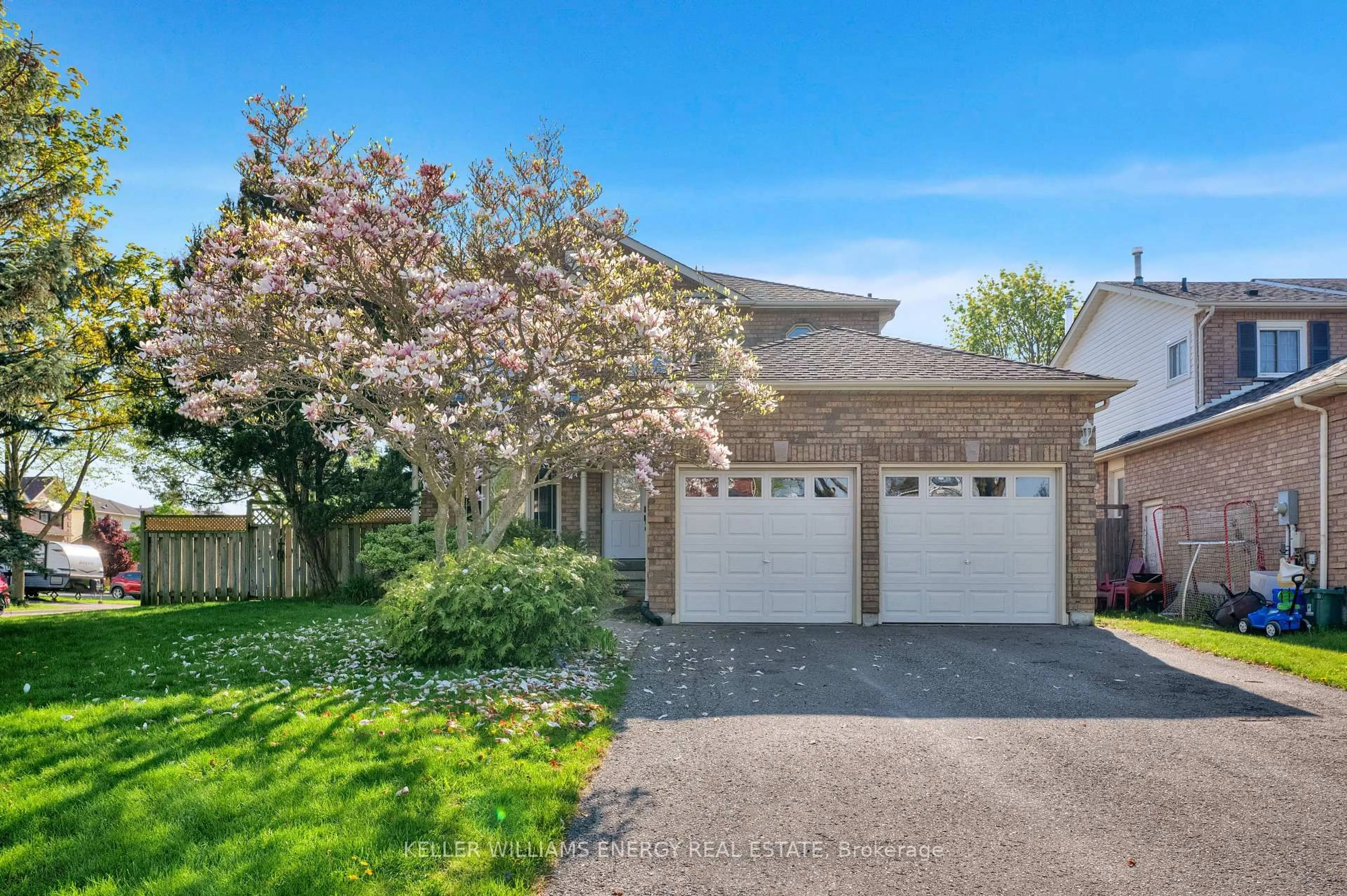 Home with brick exterior material, street for 6 McAuliffe St, Clarington Ontario L1B 1K4