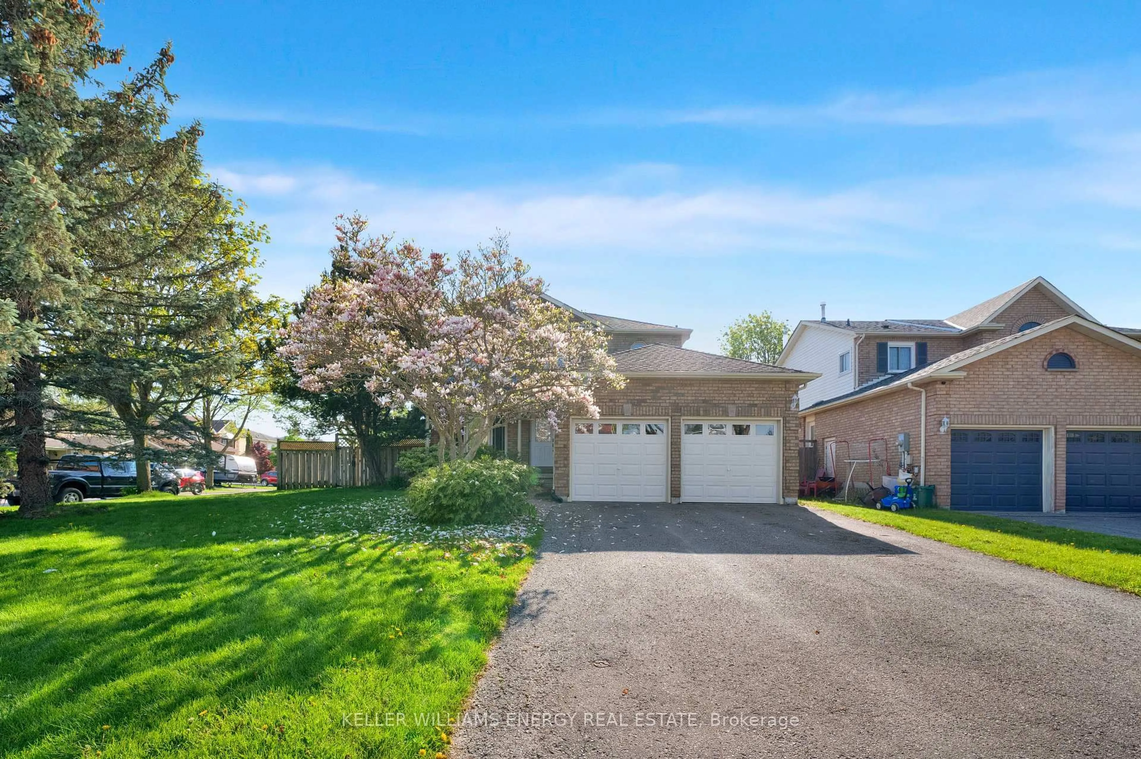 Unknown for 6 McAuliffe St, Clarington Ontario L1B 1K4