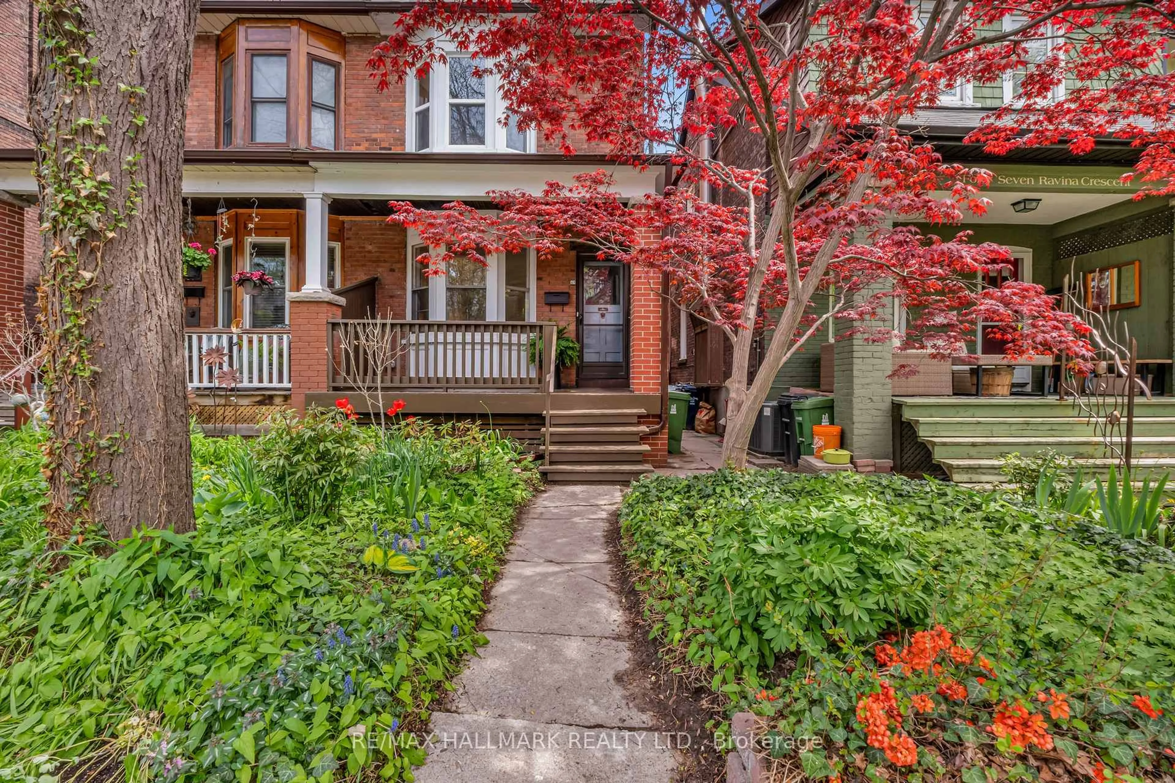 Unknown for 49 Ravina Cres, Toronto Ontario M4J 3L9