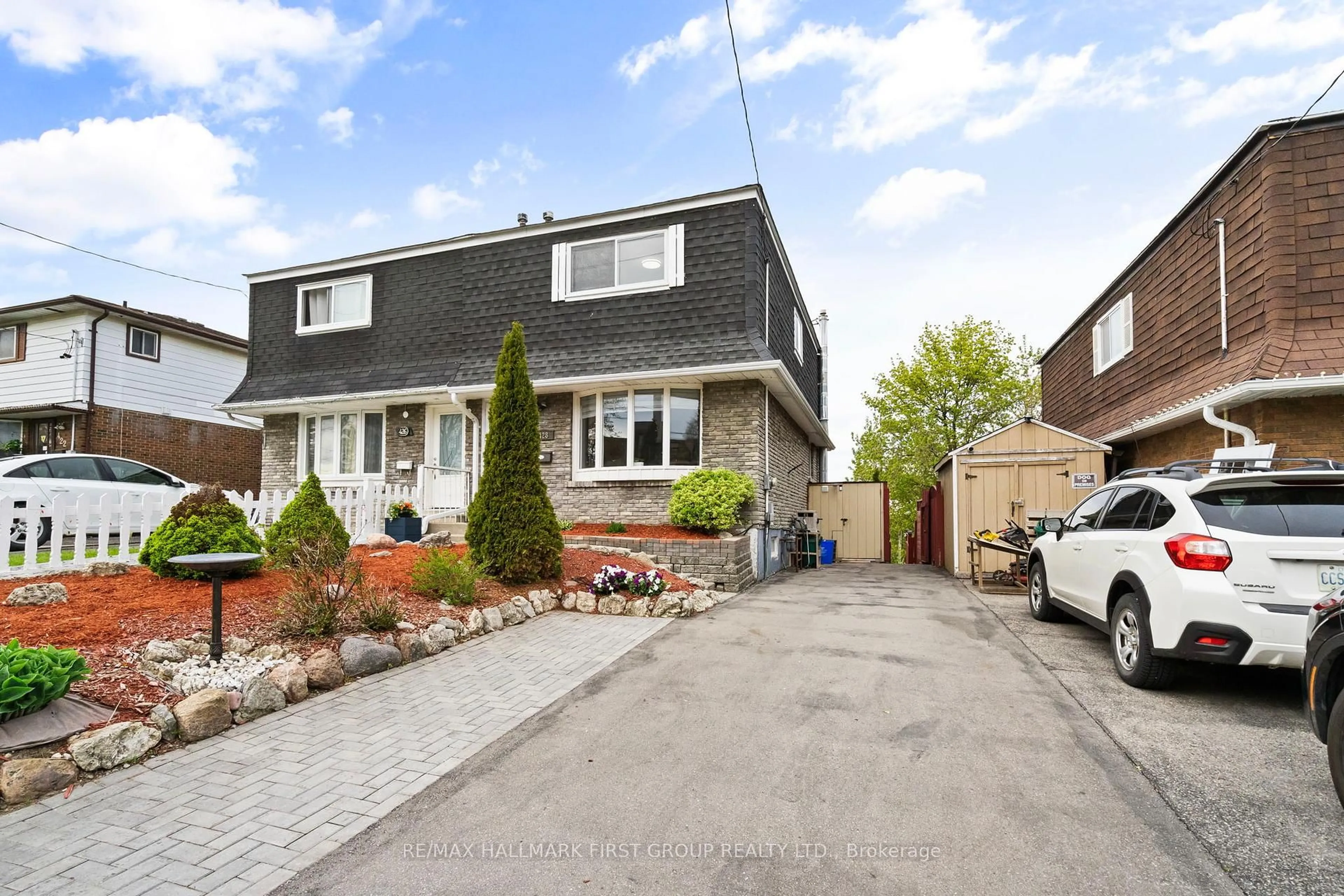 Unknown for 428 Dean Ave, Oshawa Ontario L1H 3E2