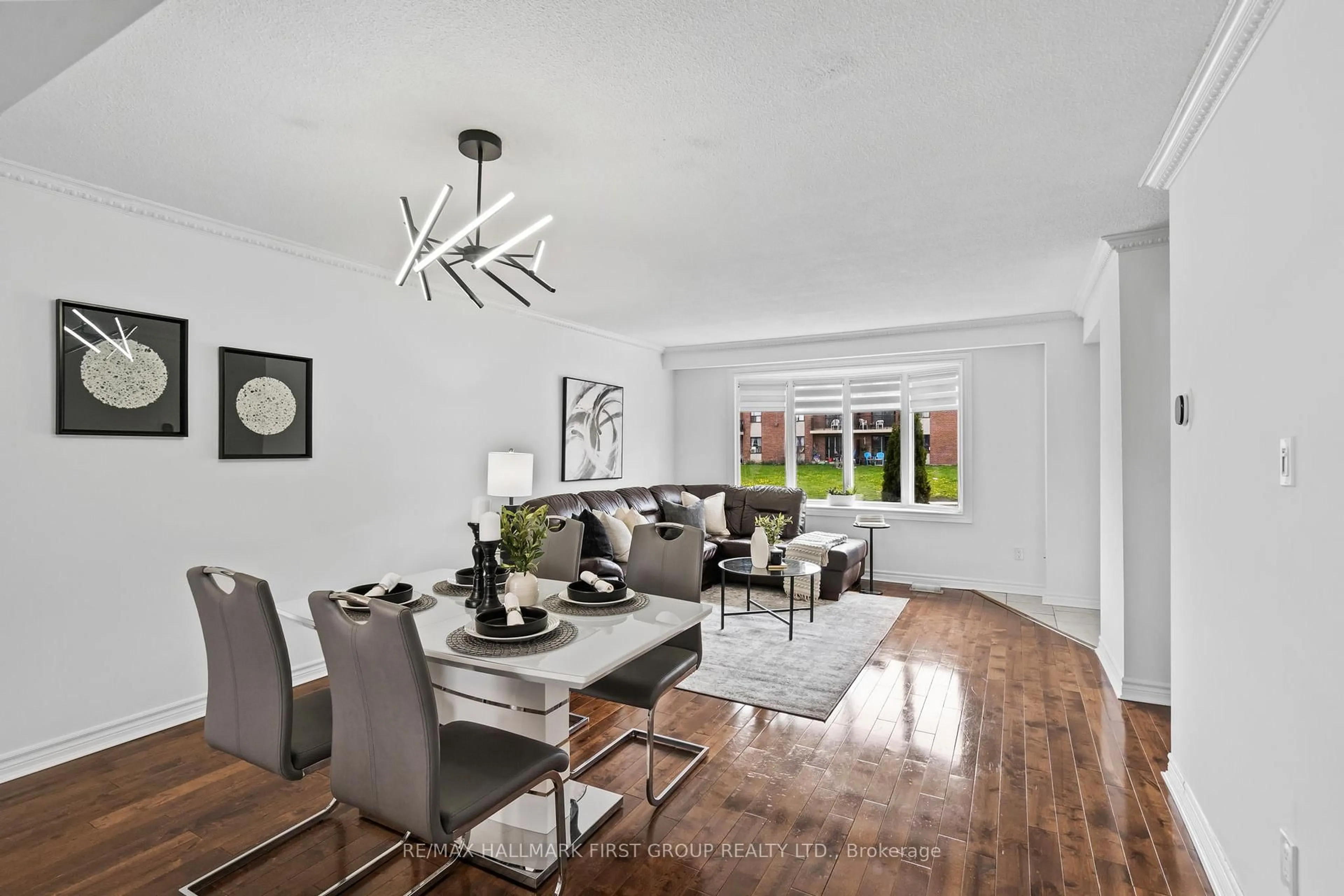 Unknown for 428 Dean Ave, Oshawa Ontario L1H 3E2