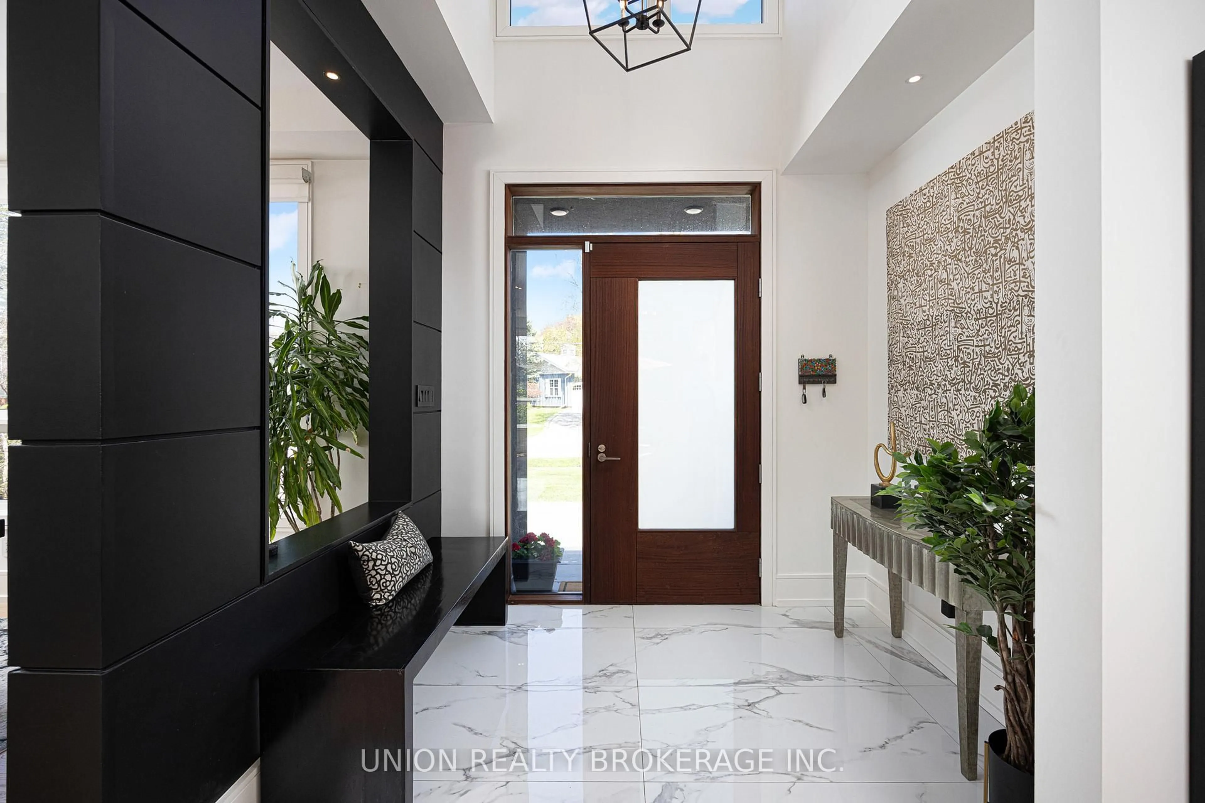 Indoor entryway for 7 Balcarra Ave, Toronto Ontario M1M 1G8