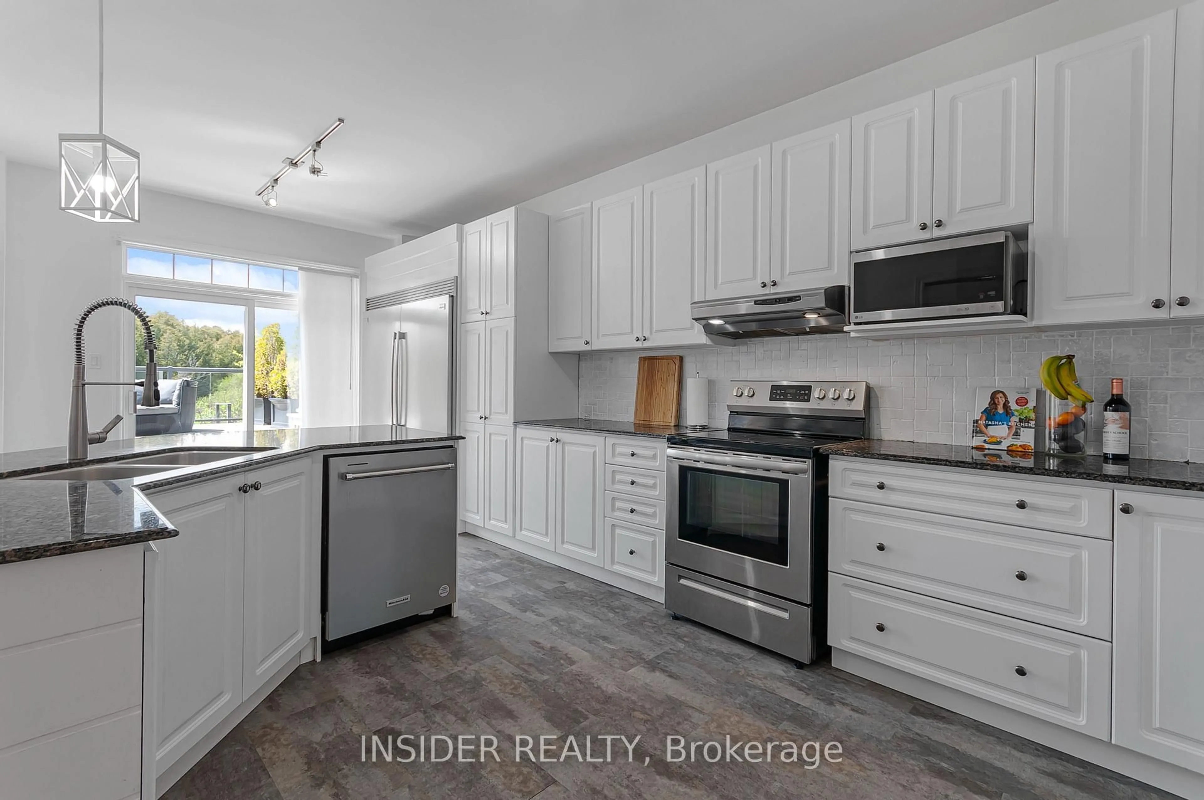 Open concept kitchen, unknown for 130 Roseborough Dr, Scugog Ontario L9L 2E3