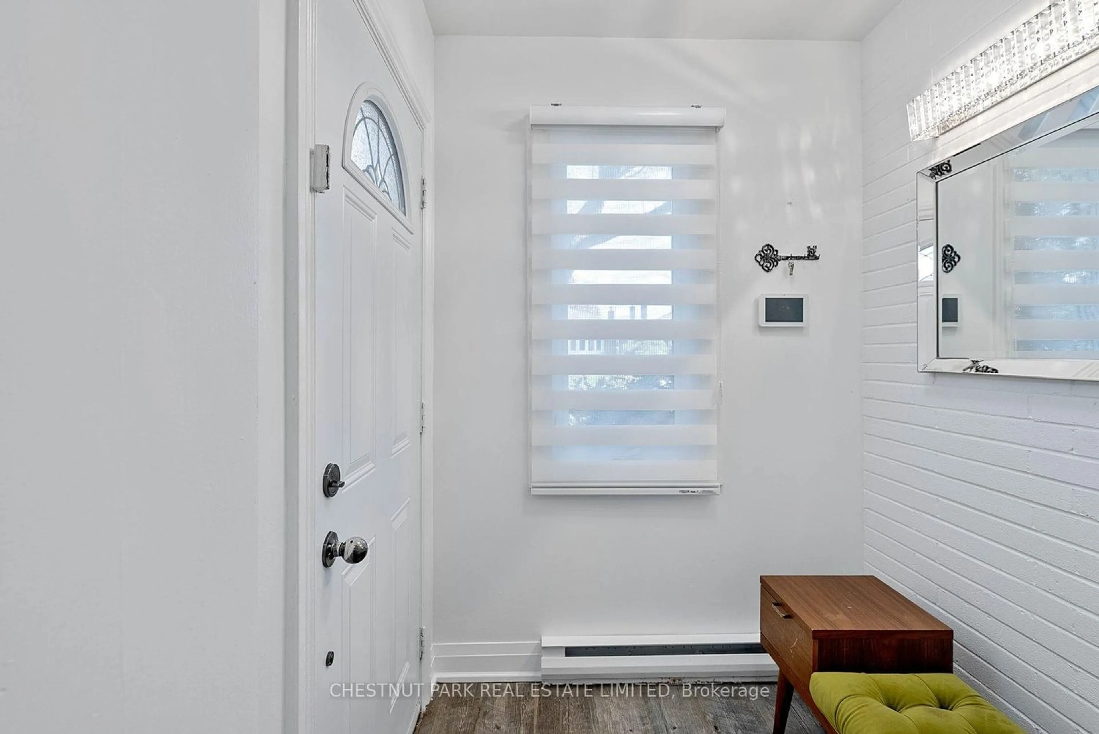 Indoor entryway for 106 Fitzgibbon Ave, Toronto Ontario M1K 4A3