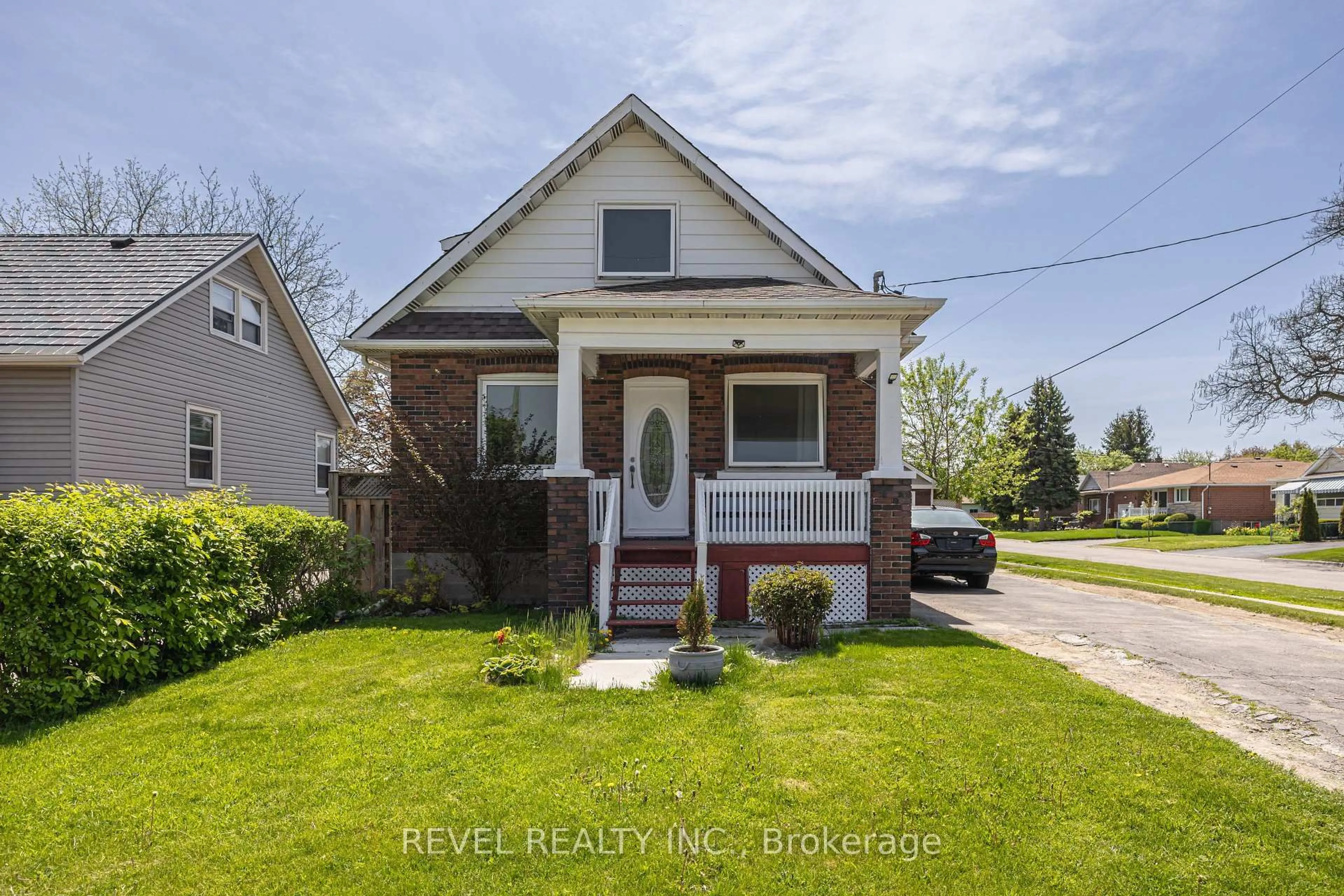 Home with brick exterior material, street for 241 Annis St, Oshawa Ontario L1H 3P8