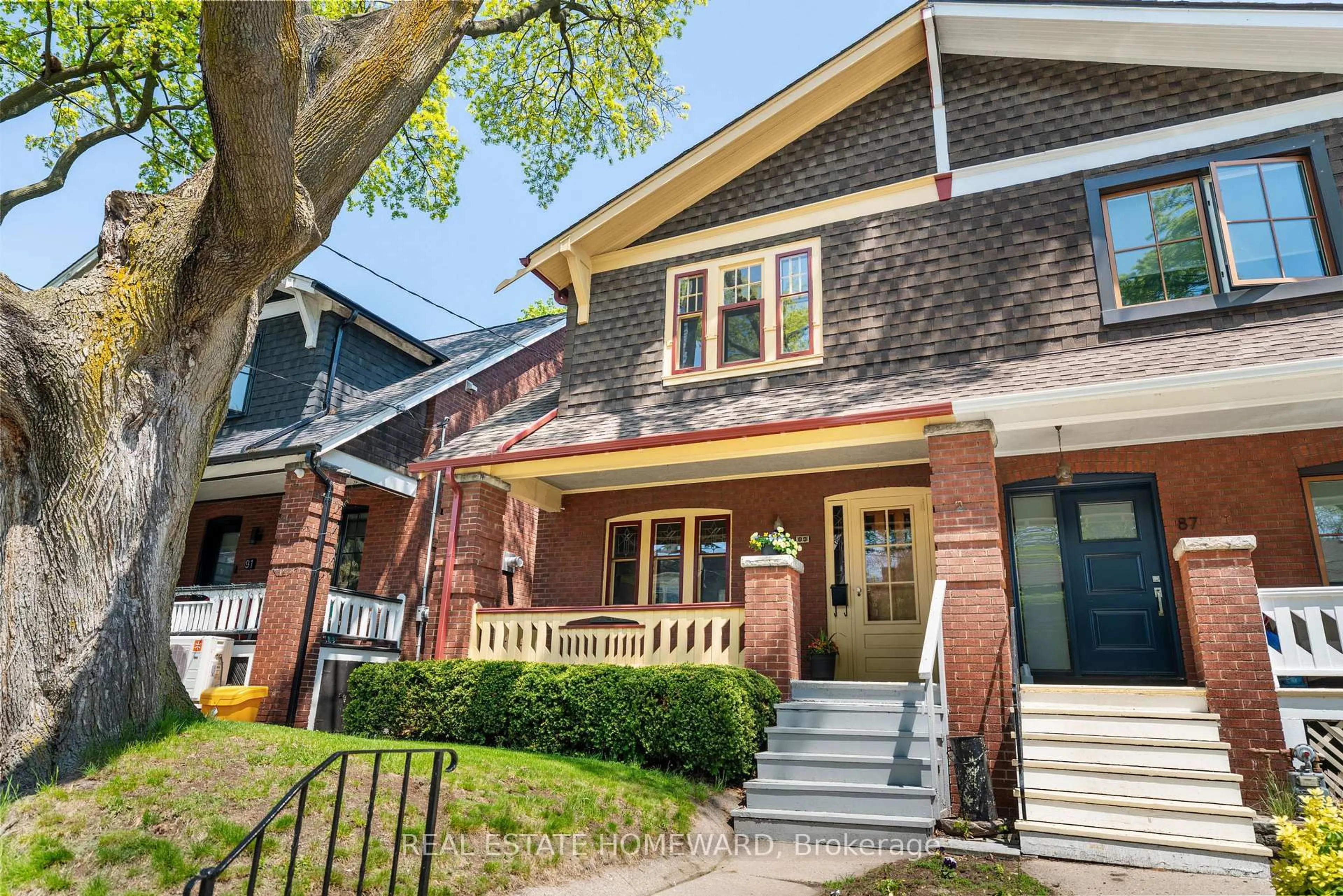 Home with brick exterior material, street for 89 Scarboro Beach Blvd, Toronto Ontario M4E 2W9