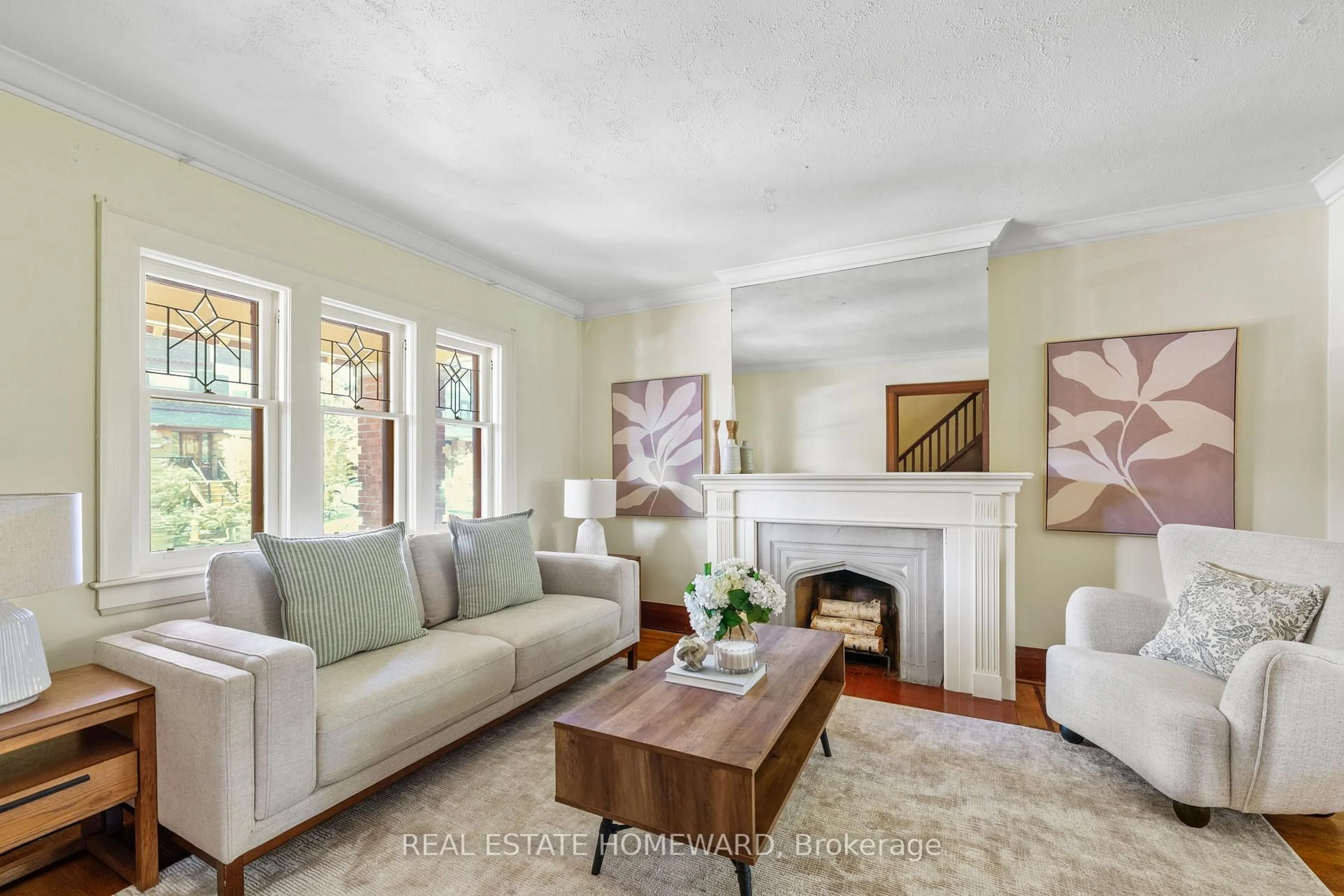 Living room with furniture, unknown for 89 Scarboro Beach Blvd, Toronto Ontario M4E 2W9