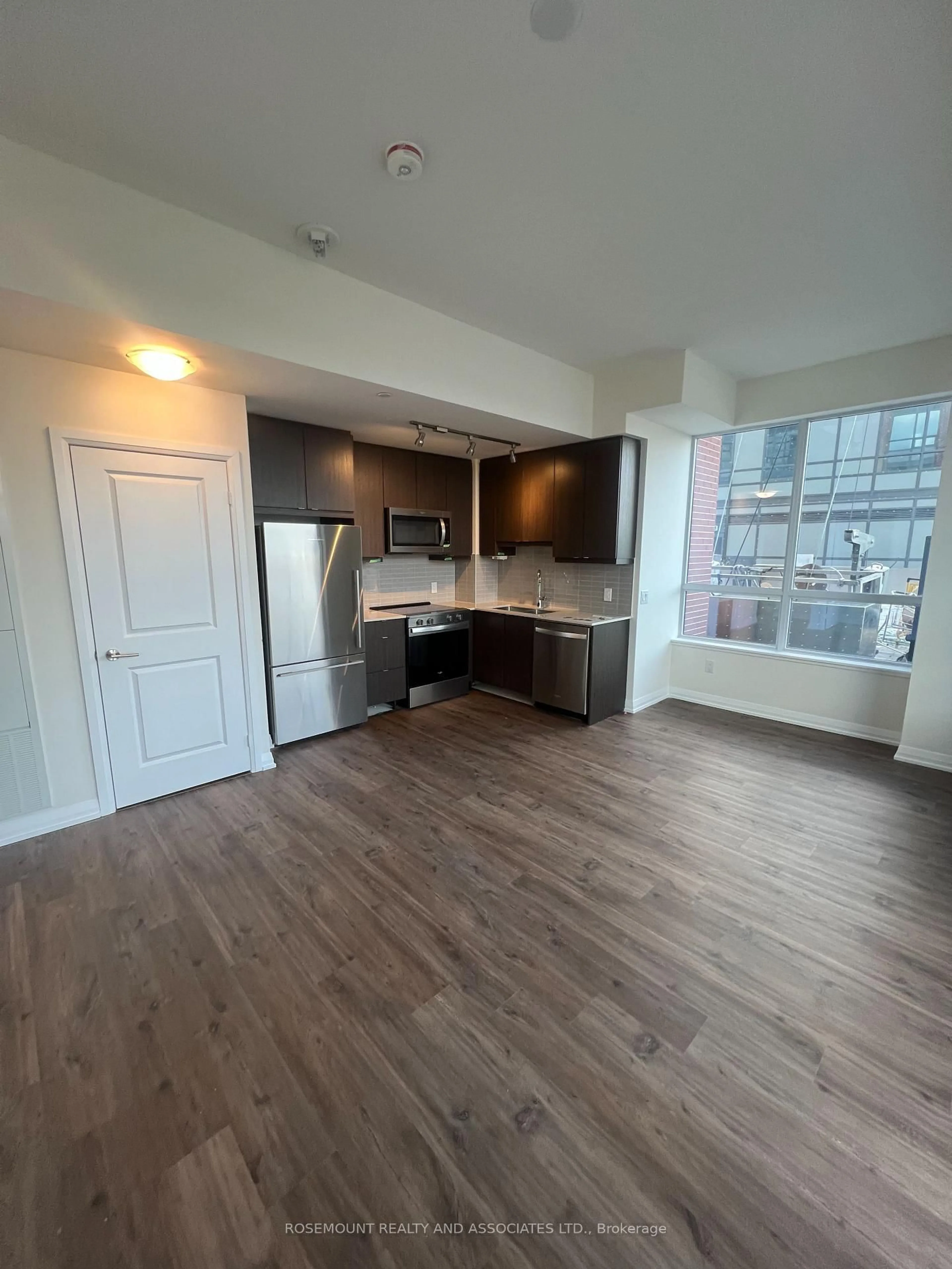 A pic of a room for 3270 Sheppard Ave #1029, Toronto Ontario M1T 0B3